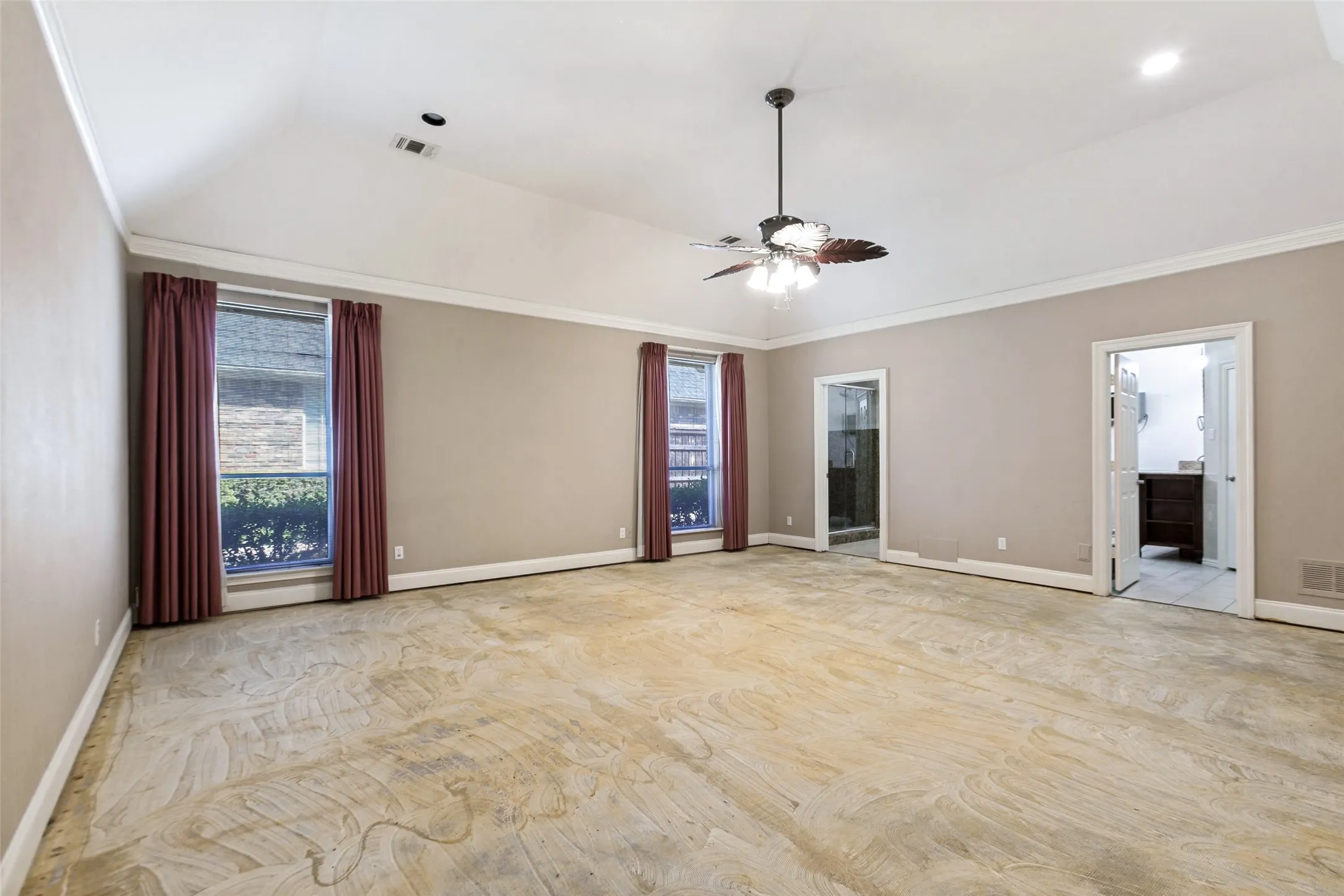 Single Family Residence For Sale in Dallas County , 2605 Oak Point Drive, Garland, Texas 75044, 4 Bedroom, 4 Bathroom, 3 Garage spaces, 4,071 Sqft, built in 1986, mls#21383930, Real Estate Agent in Garland, Homes For Sale in Dallas county, Homes For Sale in Garland, Realtor in Garland Texas, Real Estate Brokerage Independent Realty Texas, Luminita Cordes Realtor