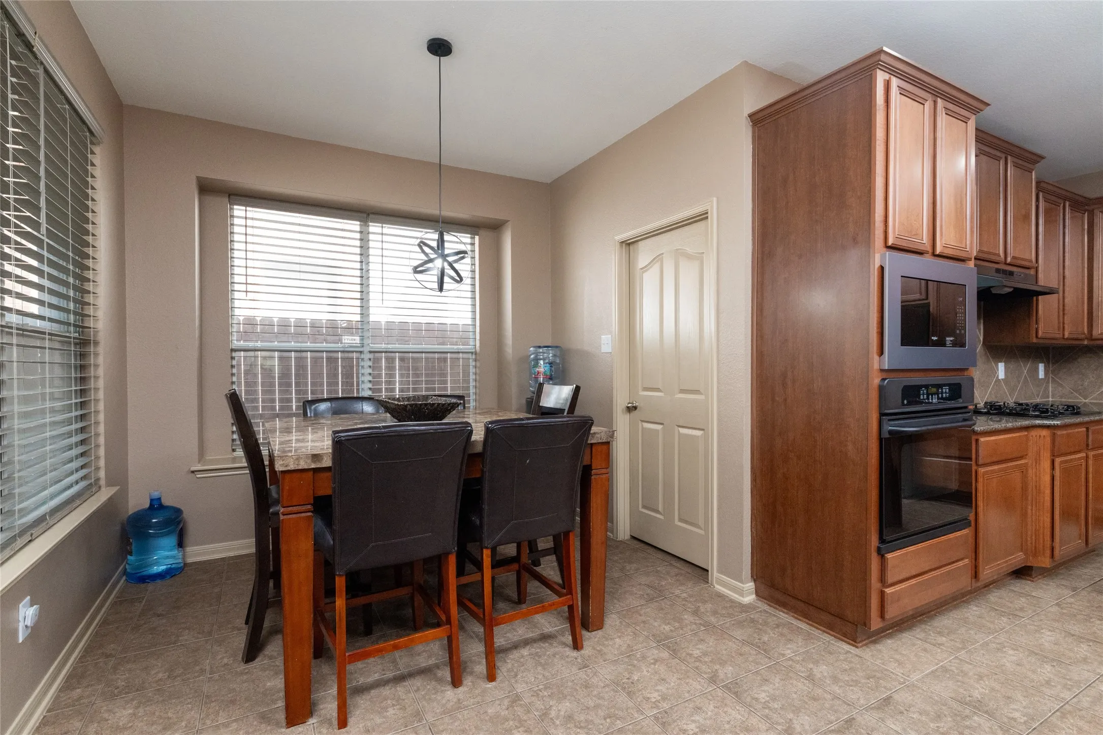Single Family Residence For Sale in Tarrant County , 9605 Lacey Lane, Fort Worth, Texas 76244, 4 Bedroom, 4 Bathroom, 2 Garage spaces, 3,442 Sqft, built in 2005, mls#21384888, Real Estate Agent in Fort Worth, Homes For Sale in Tarrant county, Homes For Sale in Fort Worth, Realtor in Fort Worth Texas, Real Estate Brokerage Independent Realty Texas, Luminita Cordes Realtor