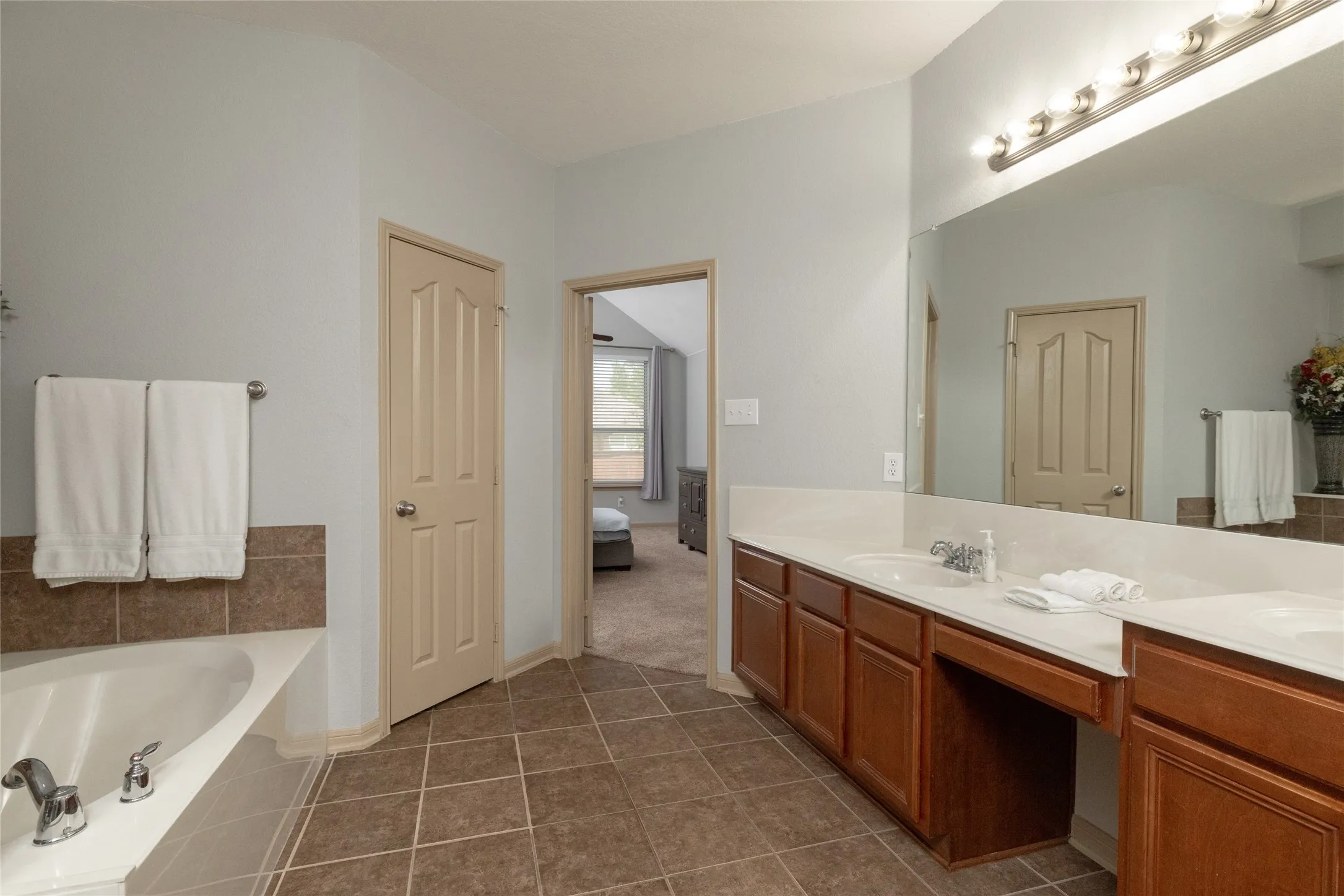 Single Family Residence For Sale in Tarrant County , 9605 Lacey Lane, Fort Worth, Texas 76244, 4 Bedroom, 4 Bathroom, 2 Garage spaces, 3,442 Sqft, built in 2005, mls#21384888, Real Estate Agent in Fort Worth, Homes For Sale in Tarrant county, Homes For Sale in Fort Worth, Realtor in Fort Worth Texas, Real Estate Brokerage Independent Realty Texas, Luminita Cordes Realtor