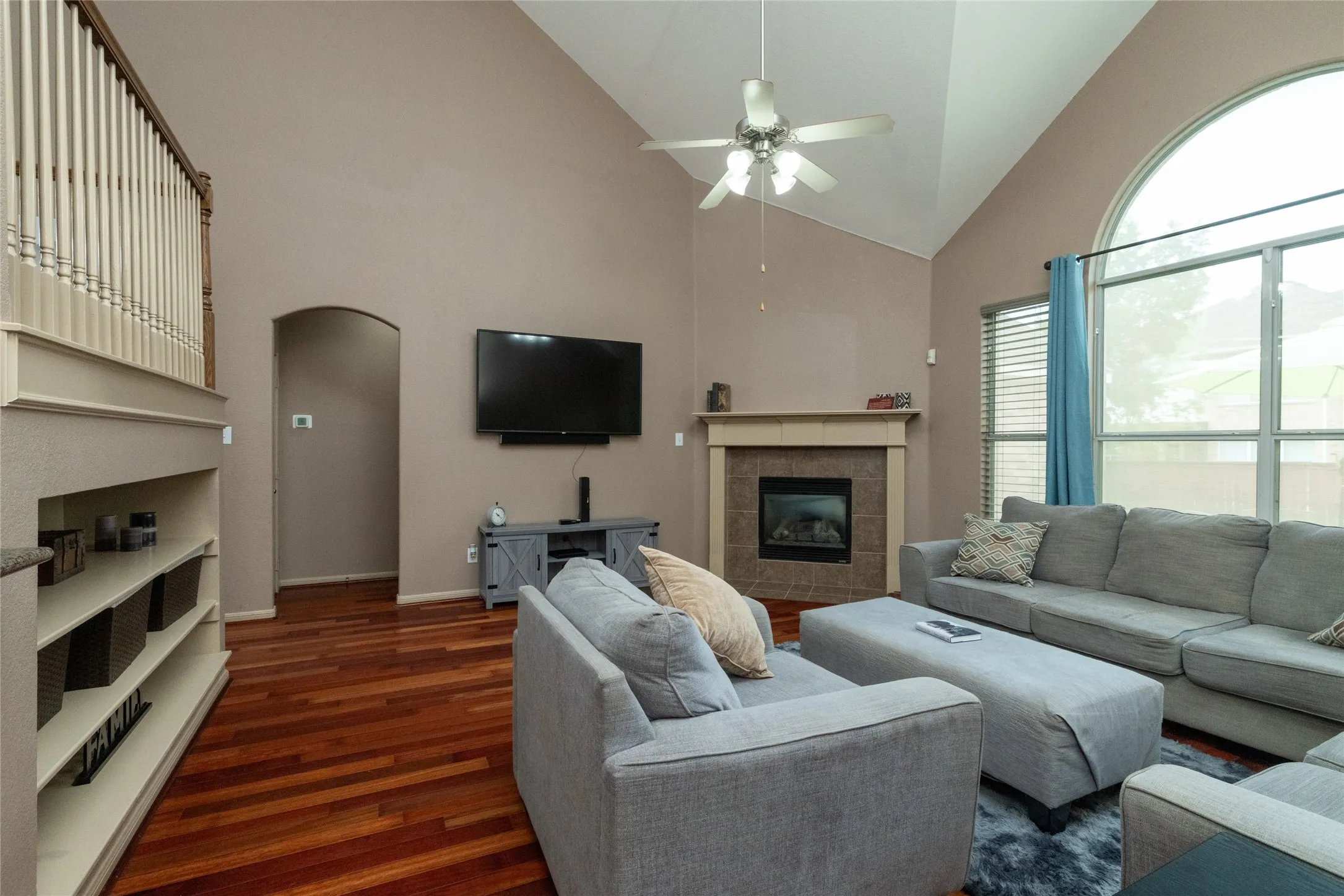 Single Family Residence For Sale in Tarrant County , 9605 Lacey Lane, Fort Worth, Texas 76244, 4 Bedroom, 4 Bathroom, 2 Garage spaces, 3,442 Sqft, built in 2005, mls#21384888, Real Estate Agent in Fort Worth, Homes For Sale in Tarrant county, Homes For Sale in Fort Worth, Realtor in Fort Worth Texas, Real Estate Brokerage Independent Realty Texas, Luminita Cordes Realtor