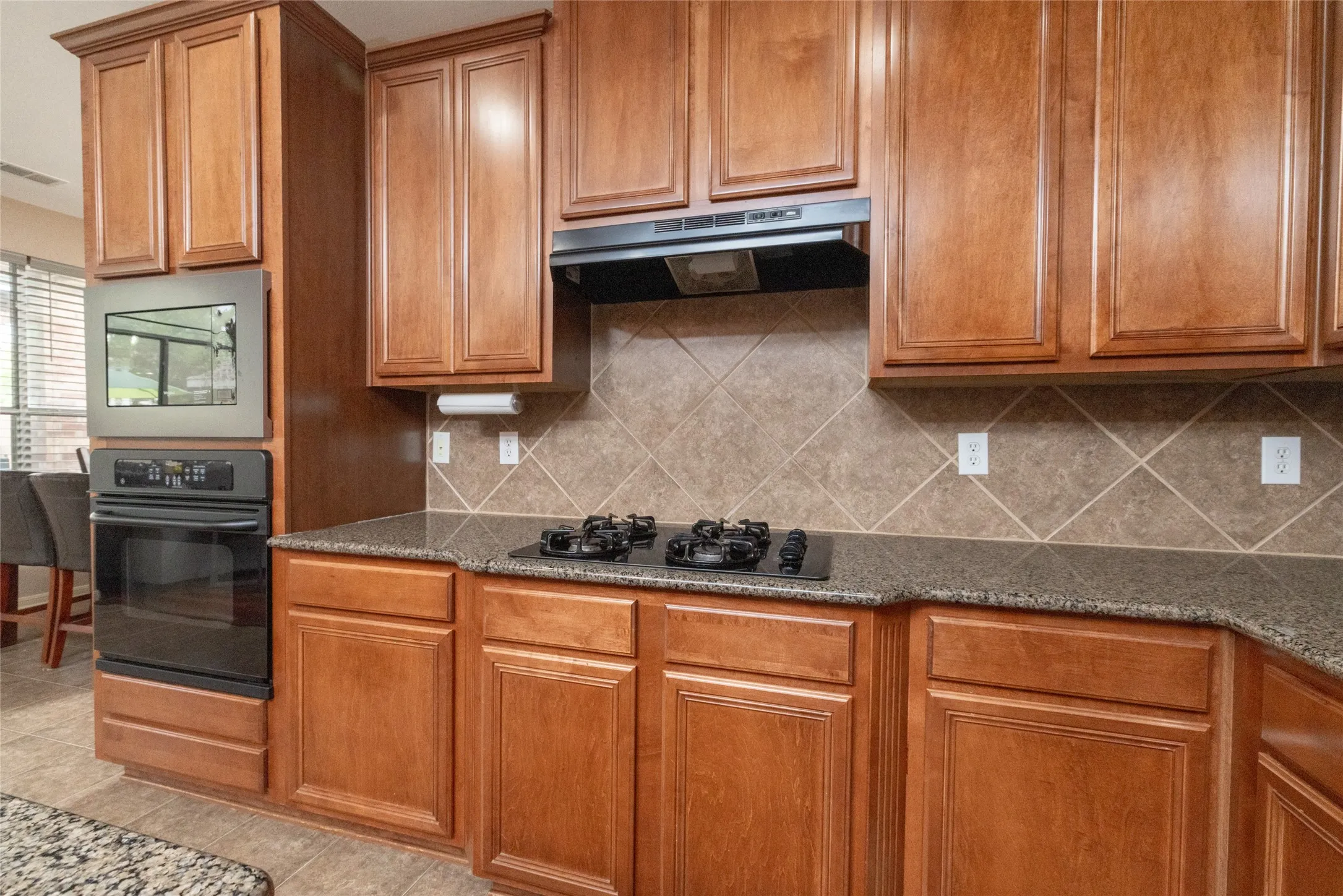 Single Family Residence For Sale in Tarrant County , 9605 Lacey Lane, Fort Worth, Texas 76244, 4 Bedroom, 4 Bathroom, 2 Garage spaces, 3,442 Sqft, built in 2005, mls#21384888, Real Estate Agent in Fort Worth, Homes For Sale in Tarrant county, Homes For Sale in Fort Worth, Realtor in Fort Worth Texas, Real Estate Brokerage Independent Realty Texas, Luminita Cordes Realtor