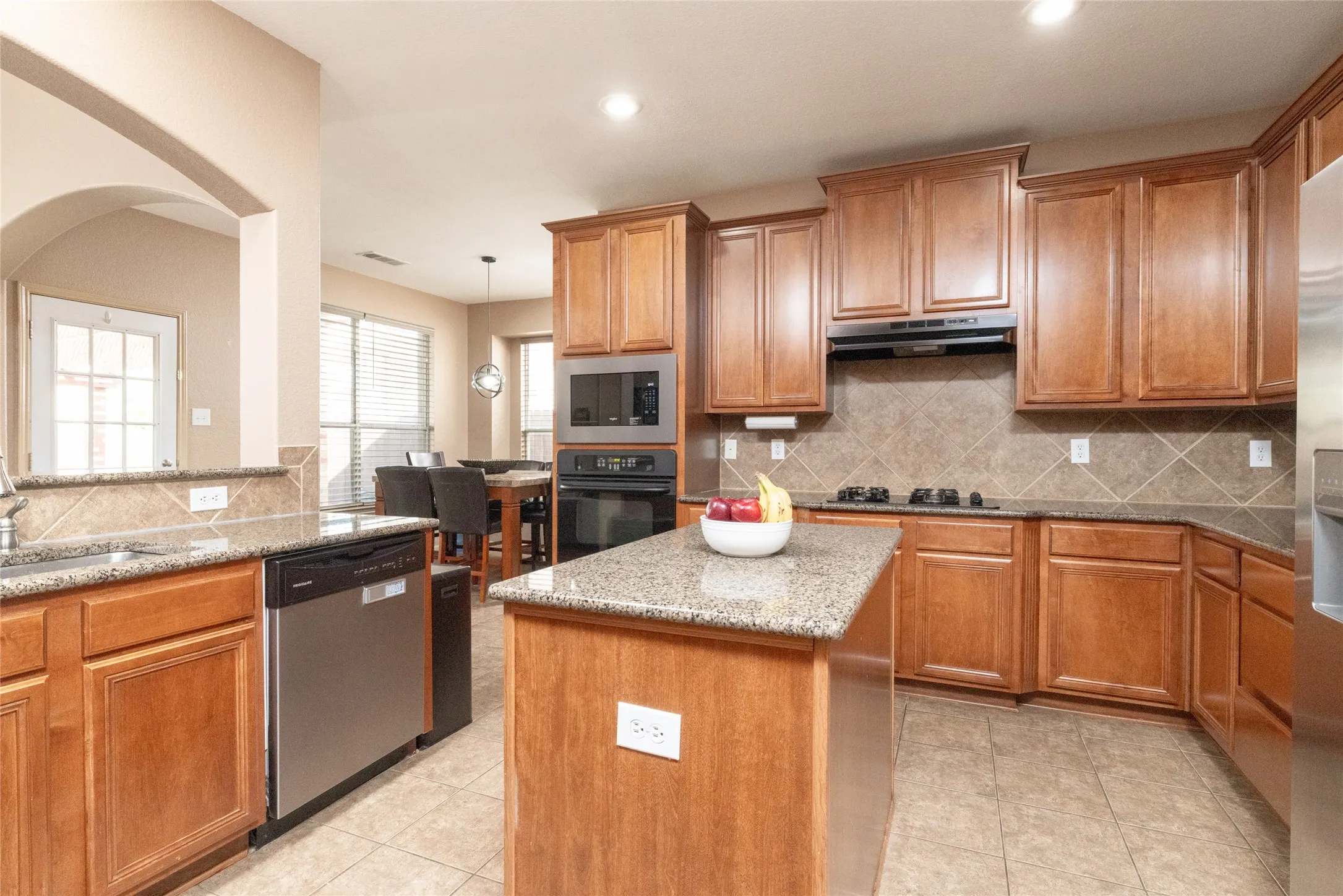 Single Family Residence For Sale in Tarrant County , 9605 Lacey Lane, Fort Worth, Texas 76244, 4 Bedroom, 4 Bathroom, 2 Garage spaces, 3,442 Sqft, built in 2005, mls#21384888, Real Estate Agent in Fort Worth, Homes For Sale in Tarrant county, Homes For Sale in Fort Worth, Realtor in Fort Worth Texas, Real Estate Brokerage Independent Realty Texas, Luminita Cordes Realtor