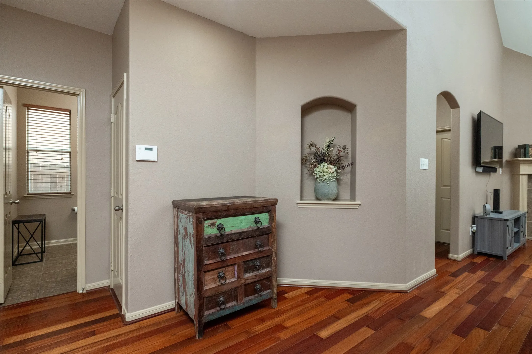 Single Family Residence For Sale in Tarrant County , 9605 Lacey Lane, Fort Worth, Texas 76244, 4 Bedroom, 4 Bathroom, 2 Garage spaces, 3,442 Sqft, built in 2005, mls#21384888, Real Estate Agent in Fort Worth, Homes For Sale in Tarrant county, Homes For Sale in Fort Worth, Realtor in Fort Worth Texas, Real Estate Brokerage Independent Realty Texas, Luminita Cordes Realtor