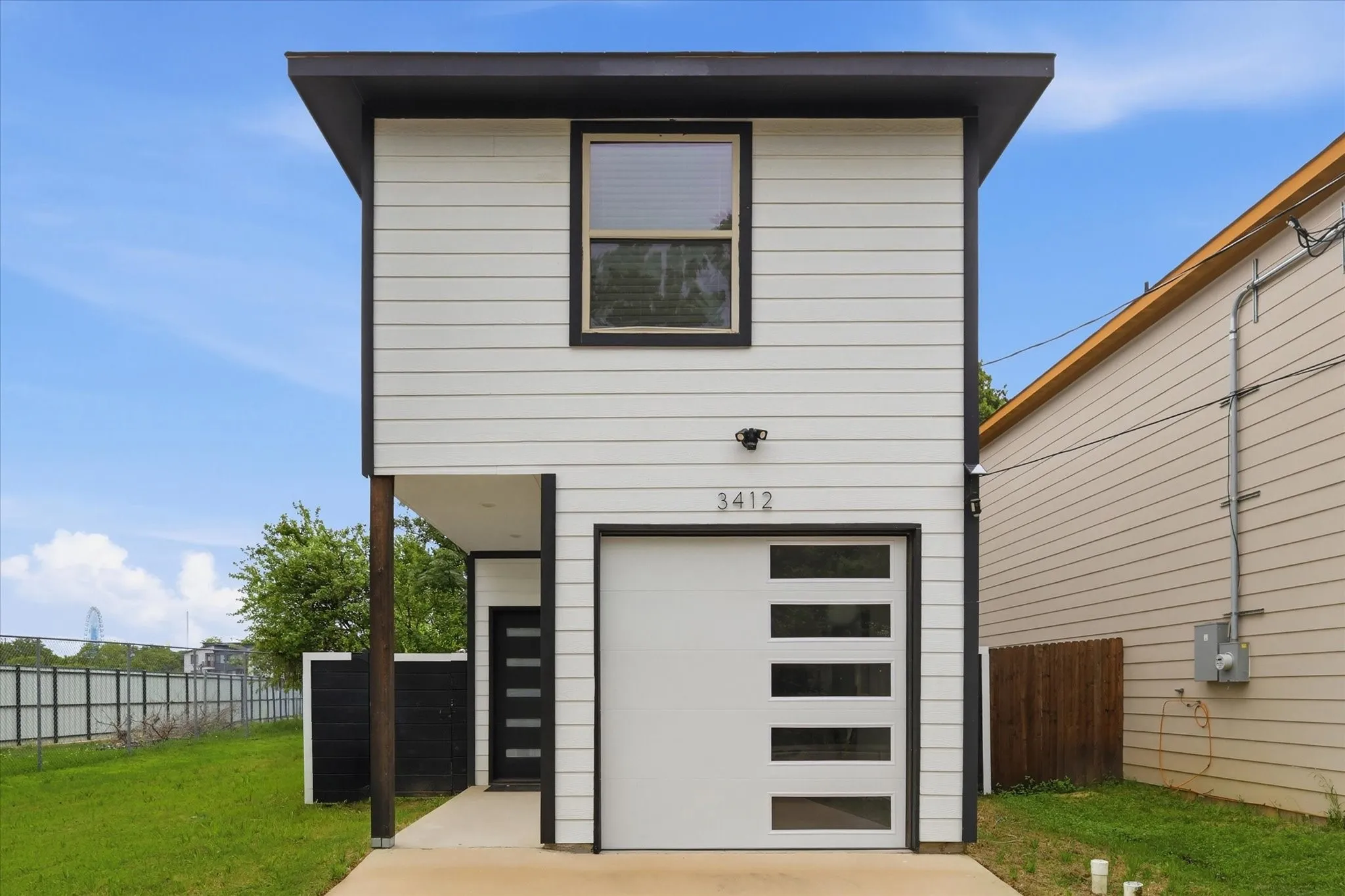 Single Family Residence For Sale in Dallas County , 3412 Meadow Street, Dallas, Texas 75215, 3 Bedroom, 3 Bathroom, 1 Garage spaces, 1,632 Sqft, built in 2022, mls#21384952, Real Estate Agent in Dallas, Homes For Sale in Dallas county, Homes For Sale in Dallas, Realtor in Dallas Texas, Real Estate Brokerage Independent Realty Texas, Luminita Cordes Realtor