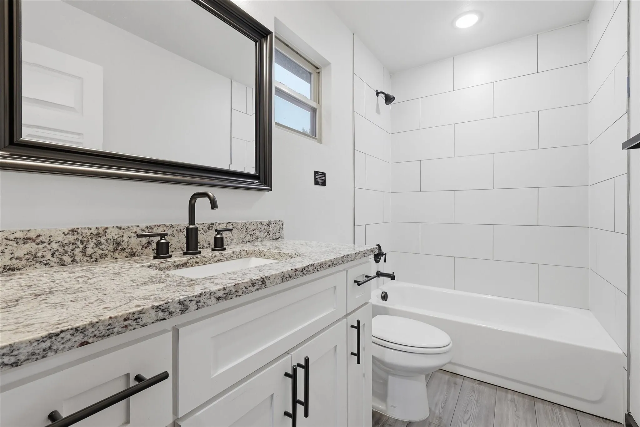 Single Family Residence For Sale in Dallas County , 3412 Meadow Street, Dallas, Texas 75215, 3 Bedroom, 3 Bathroom, 1 Garage spaces, 1,632 Sqft, built in 2022, mls#21384952, Real Estate Agent in Dallas, Homes For Sale in Dallas county, Homes For Sale in Dallas, Realtor in Dallas Texas, Real Estate Brokerage Independent Realty Texas, Luminita Cordes Realtor