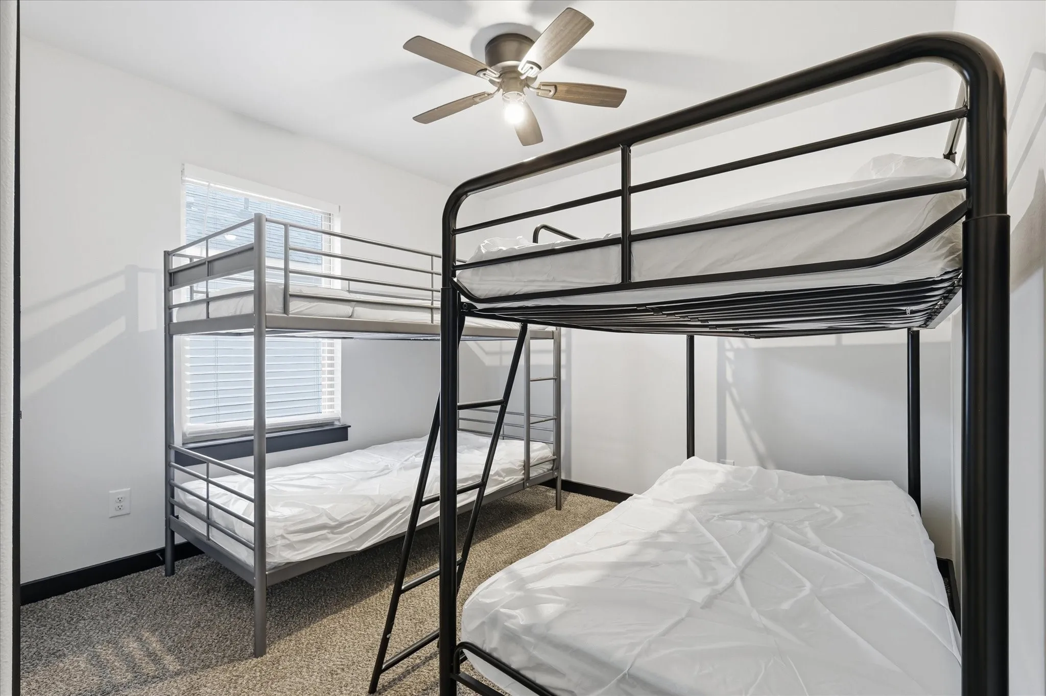 Single Family Residence For Sale in Dallas County , 3412 Meadow Street, Dallas, Texas 75215, 3 Bedroom, 3 Bathroom, 1 Garage spaces, 1,632 Sqft, built in 2022, mls#21384952, Real Estate Agent in Dallas, Homes For Sale in Dallas county, Homes For Sale in Dallas, Realtor in Dallas Texas, Real Estate Brokerage Independent Realty Texas, Luminita Cordes Realtor