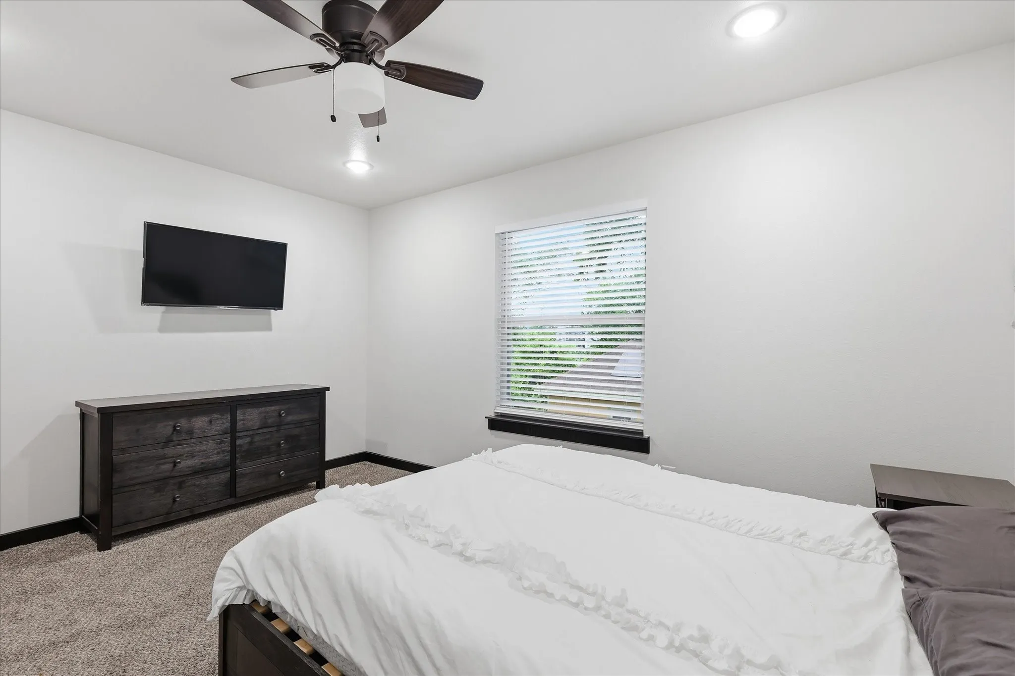 Single Family Residence For Sale in Dallas County , 3412 Meadow Street, Dallas, Texas 75215, 3 Bedroom, 3 Bathroom, 1 Garage spaces, 1,632 Sqft, built in 2022, mls#21384952, Real Estate Agent in Dallas, Homes For Sale in Dallas county, Homes For Sale in Dallas, Realtor in Dallas Texas, Real Estate Brokerage Independent Realty Texas, Luminita Cordes Realtor