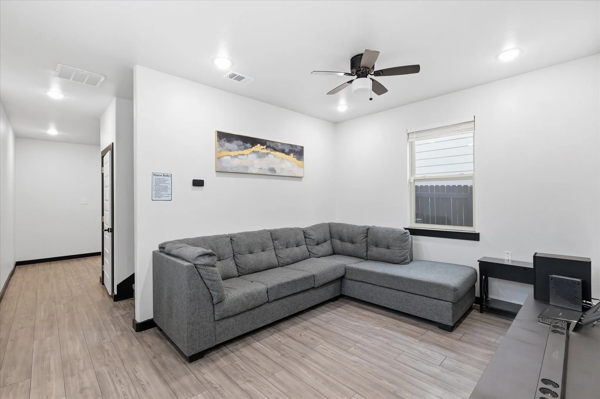 Single Family Residence For Sale in Dallas County , 3412 Meadow Street, Dallas, Texas 75215, 3 Bedroom, 3 Bathroom, 1 Garage spaces, 1,632 Sqft, built in 2022, mls#21384952, Real Estate Agent in Dallas, Homes For Sale in Dallas county, Homes For Sale in Dallas, Realtor in Dallas Texas, Real Estate Brokerage Independent Realty Texas, Luminita Cordes Realtor