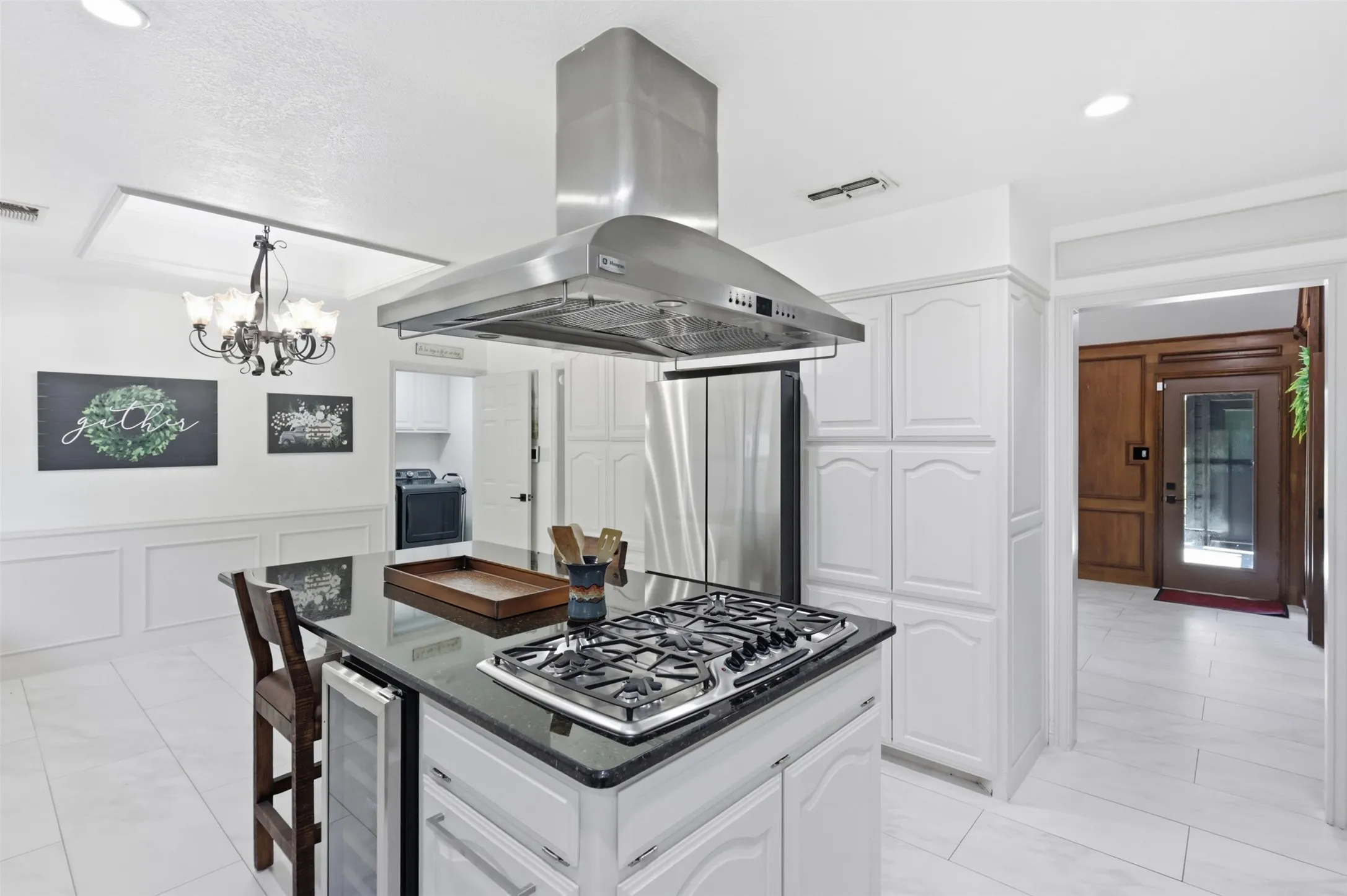 Single Family Residence For Sale in Denton County , 1821 Quail Run Drive, Corinth, Texas 76208, 3 Bedroom, 3 Bathroom, 2 Garage spaces, 2,520 Sqft, built in 1986, mls#21380726, Real Estate Agent in Corinth, Homes For Sale in Denton county, Homes For Sale in Corinth, Realtor in Corinth Texas, Real Estate Brokerage Independent Realty Texas, Luminita Cordes Realtor