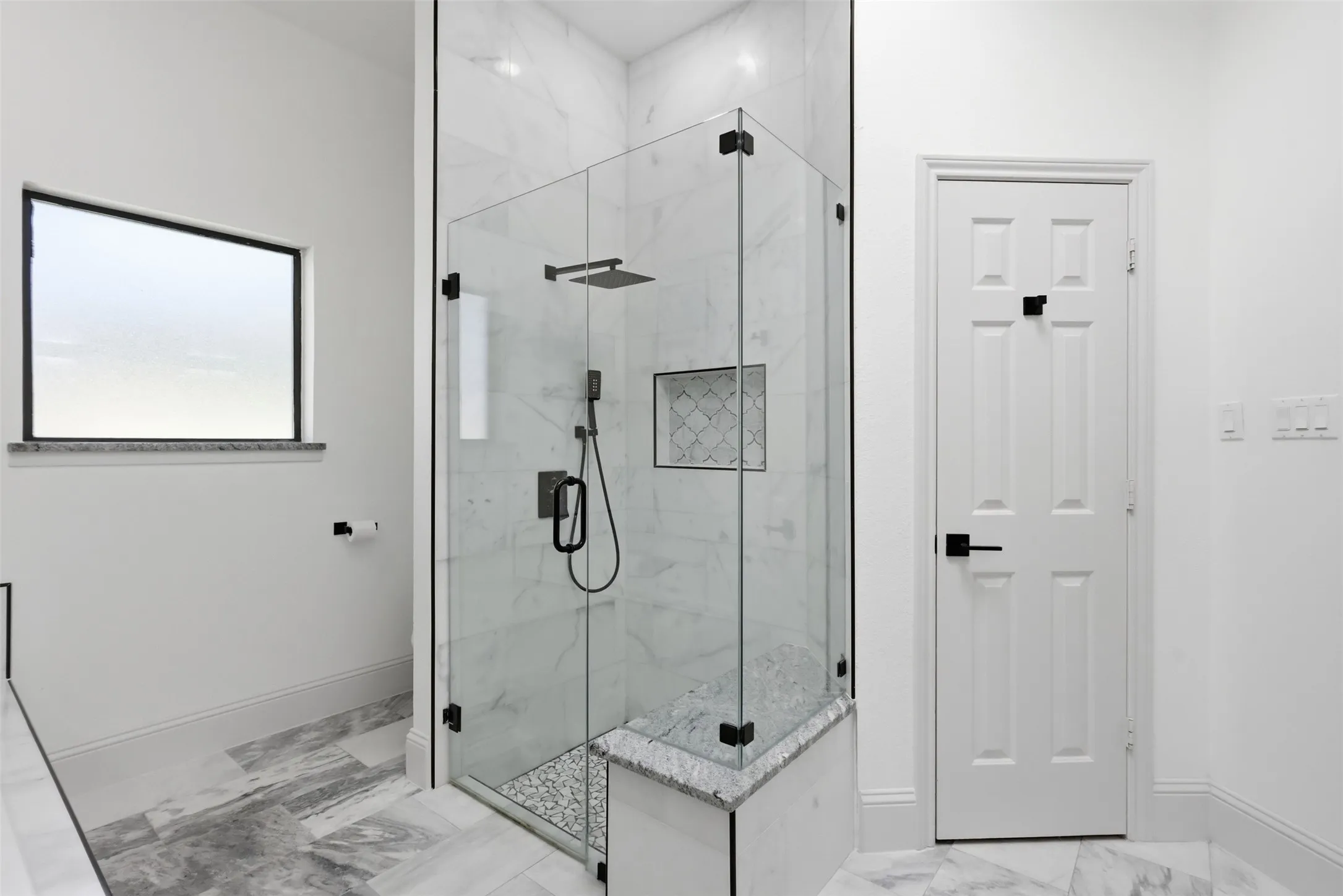 Single Family Residence For Sale in Denton County , 1821 Quail Run Drive, Corinth, Texas 76208, 3 Bedroom, 3 Bathroom, 2 Garage spaces, 2,520 Sqft, built in 1986, mls#21380726, Real Estate Agent in Corinth, Homes For Sale in Denton county, Homes For Sale in Corinth, Realtor in Corinth Texas, Real Estate Brokerage Independent Realty Texas, Luminita Cordes Realtor