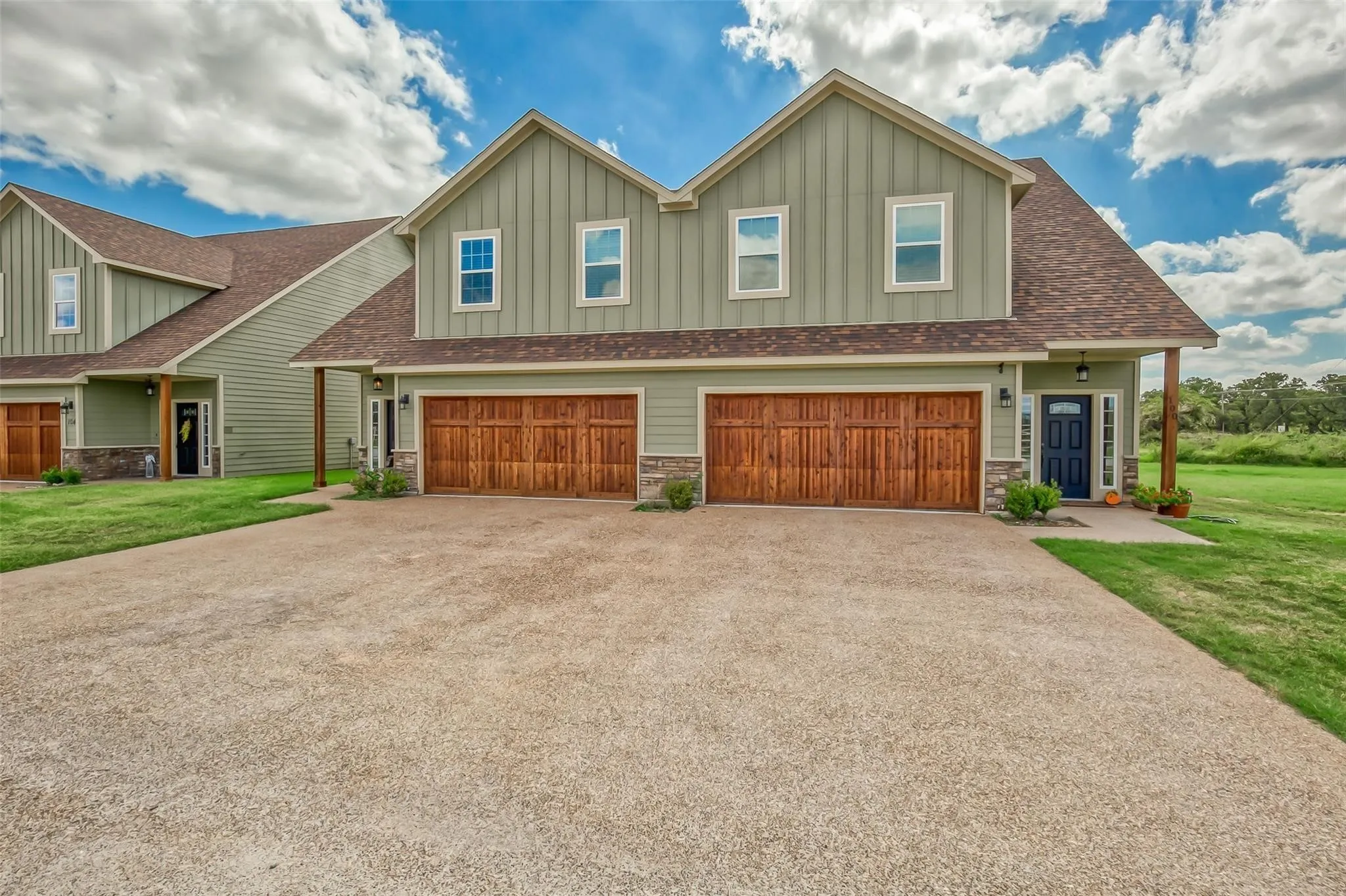 Townhouse For Rent in Parker County , 110 Eagle Meadow, Brock, Texas 76087, 3 Bedroom, 3 Bathroom, 2 Garage spaces, 1,625 Sqft, built in 2020, mls#21384955, Real Estate Agent in Brock, Homes For Rent in Parker county, Homes For Rent in Brock, Realtor in Brock Texas, Real Estate Brokerage Independent Realty Texas, Luminita Cordes Realtor