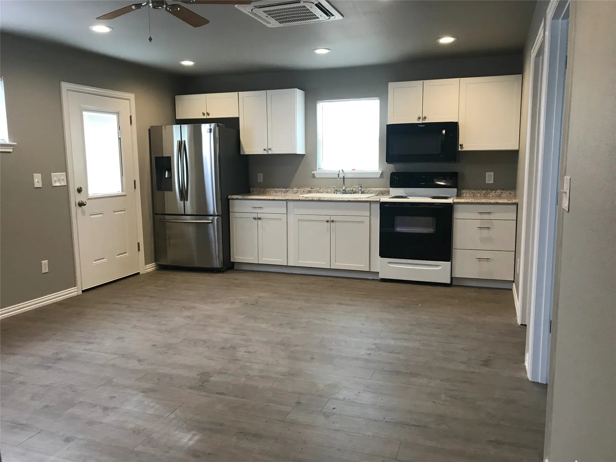 Single Family Residence For Rent in Parker County , 1549 Ranger Highway, Weatherford, Texas 76086, 1 Bedroom, 1 Bathroom, Garage spaces, 549 Sqft, built in 0, mls#21384956, Real Estate Agent in Weatherford, Homes For Rent in Parker county, Homes For Rent in Weatherford, Realtor in Weatherford Texas, Real Estate Brokerage Independent Realty Texas, Luminita Cordes Realtor