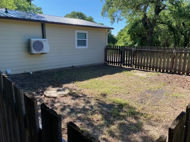 Single Family Residence For Rent in Parker County , 1549 Ranger Highway, Weatherford, Texas 76086, 1 Bedroom, 1 Bathroom, Garage spaces, 549 Sqft, built in 0, mls#21384956, Real Estate Agent in Weatherford, Homes For Rent in Parker county, Homes For Rent in Weatherford, Realtor in Weatherford Texas, Real Estate Brokerage Independent Realty Texas, Luminita Cordes Realtor