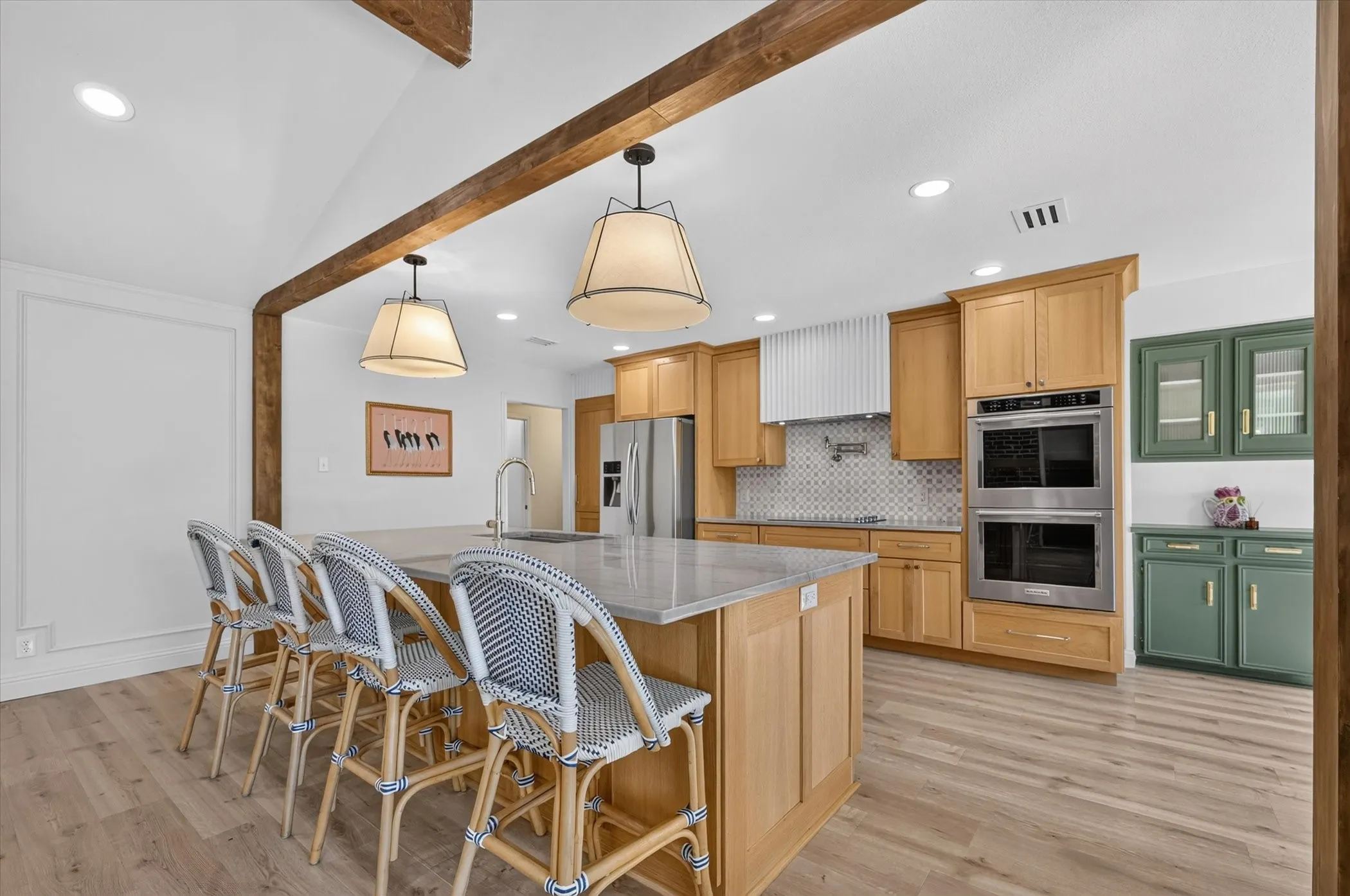 Single Family Residence For Sale in Denton County , 835 Cross Timbers Drive, Double Oak, Texas 75077, 4 Bedroom, 3 Bathroom, 2 Garage spaces, 3,195 Sqft, built in 1976, mls#21384449, Real Estate Agent in Double Oak, Homes For Sale in Denton county, Homes For Sale in Double Oak, Realtor in Double Oak Texas, Real Estate Brokerage Independent Realty Texas, Luminita Cordes Realtor