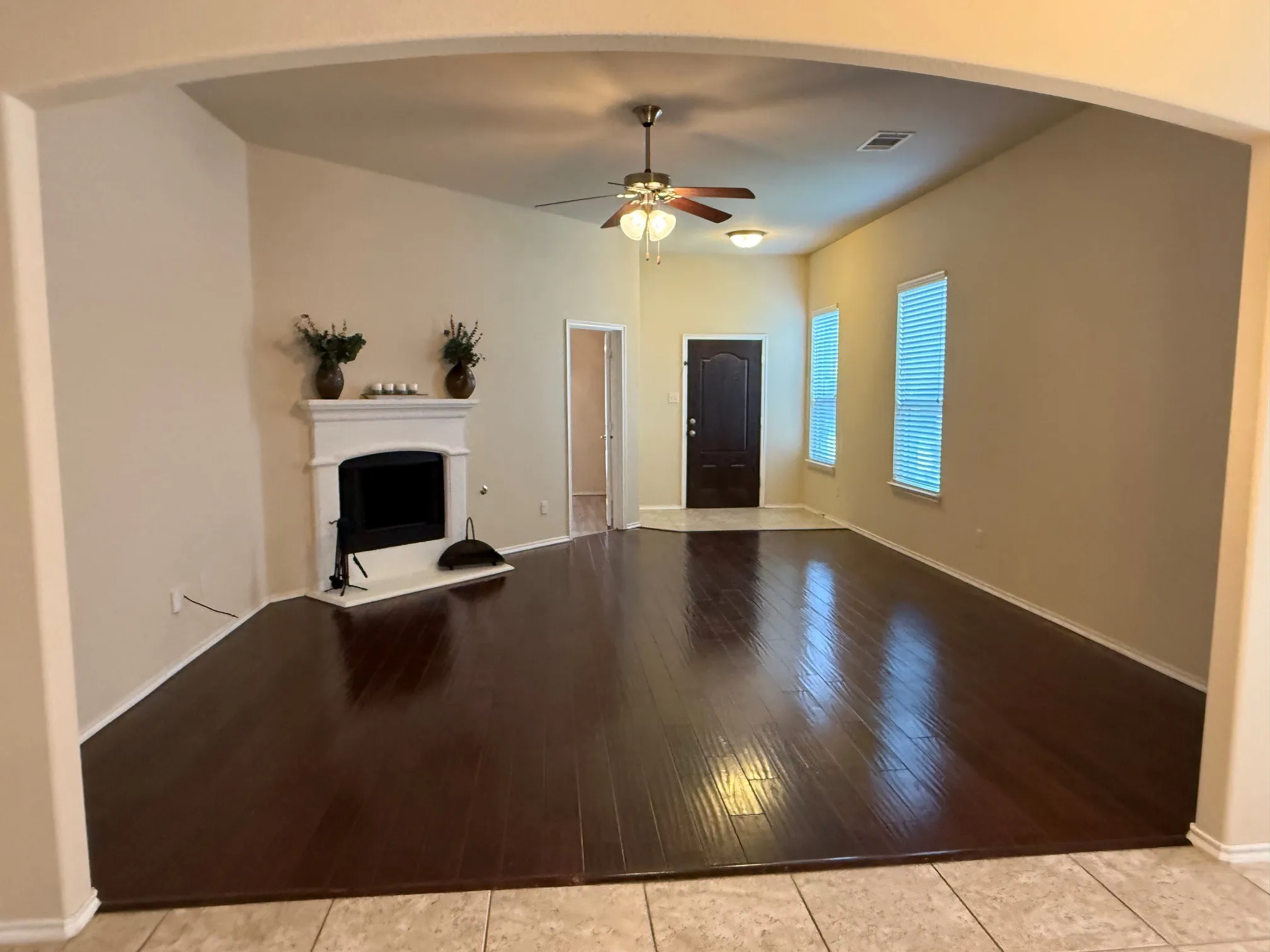 Single Family Residence For Rent in Collin County , 313 Cherry Spring Drive, Mc Kinney, Texas 75072, 3 Bedroom, 2 Bathroom, 2 Garage spaces, 1,775 Sqft, built in 2014, mls#21384689, Real Estate Agent in Mc Kinney, Homes For Rent in Collin county, Homes For Rent in Mc Kinney, Realtor in Mc Kinney Texas, Real Estate Brokerage Independent Realty Texas, Luminita Cordes Realtor