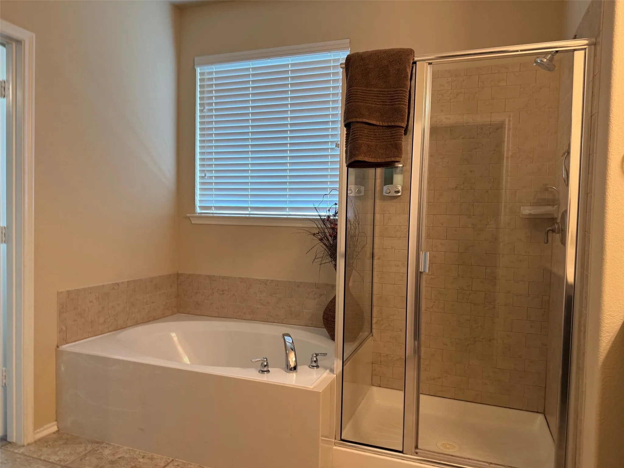 Single Family Residence For Rent in Collin County , 313 Cherry Spring Drive, Mc Kinney, Texas 75072, 3 Bedroom, 2 Bathroom, 2 Garage spaces, 1,775 Sqft, built in 2014, mls#21384689, Real Estate Agent in Mc Kinney, Homes For Rent in Collin county, Homes For Rent in Mc Kinney, Realtor in Mc Kinney Texas, Real Estate Brokerage Independent Realty Texas, Luminita Cordes Realtor