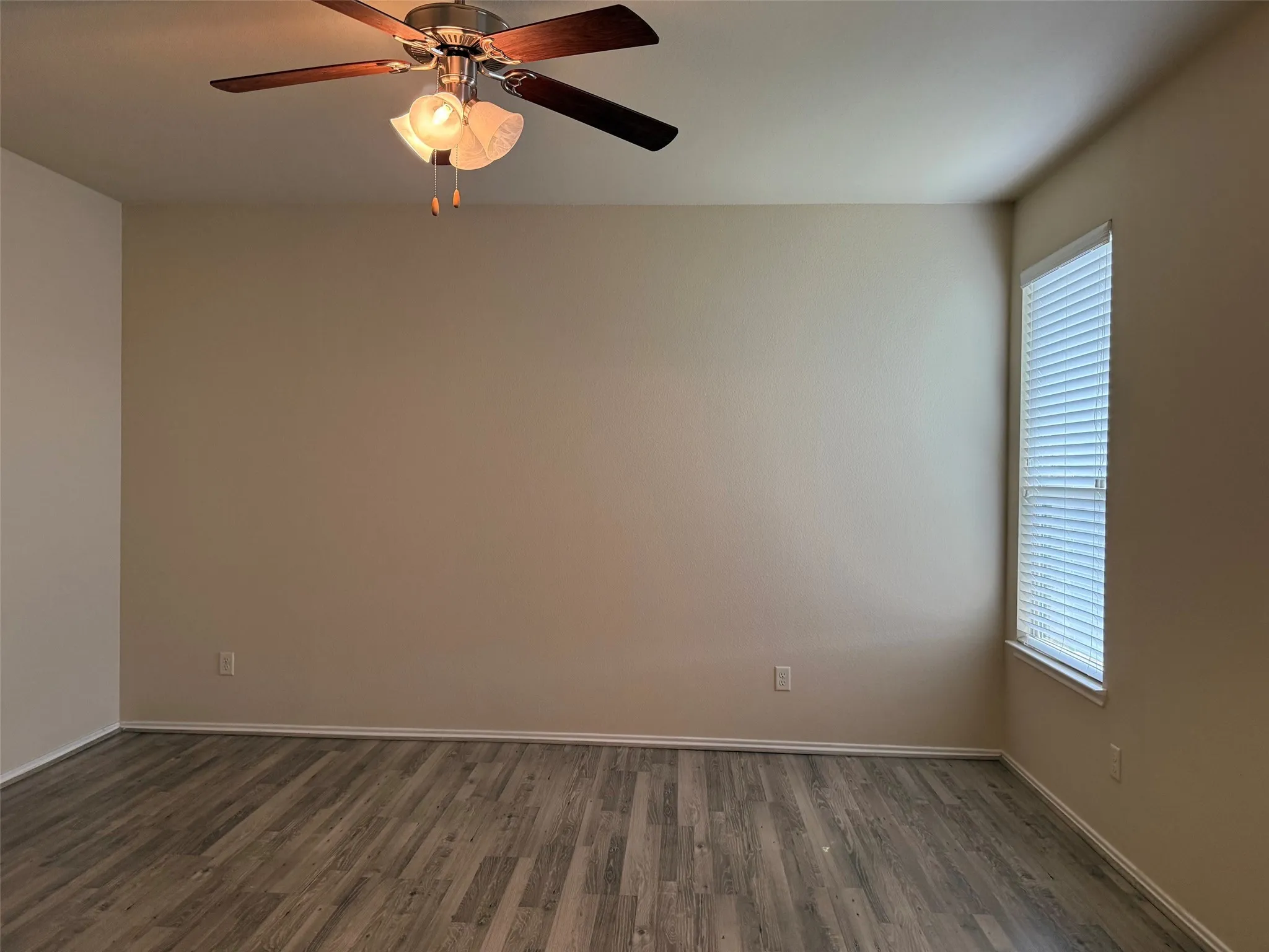 Single Family Residence For Rent in Collin County , 313 Cherry Spring Drive, Mc Kinney, Texas 75072, 3 Bedroom, 2 Bathroom, 2 Garage spaces, 1,775 Sqft, built in 2014, mls#21384689, Real Estate Agent in Mc Kinney, Homes For Rent in Collin county, Homes For Rent in Mc Kinney, Realtor in Mc Kinney Texas, Real Estate Brokerage Independent Realty Texas, Luminita Cordes Realtor