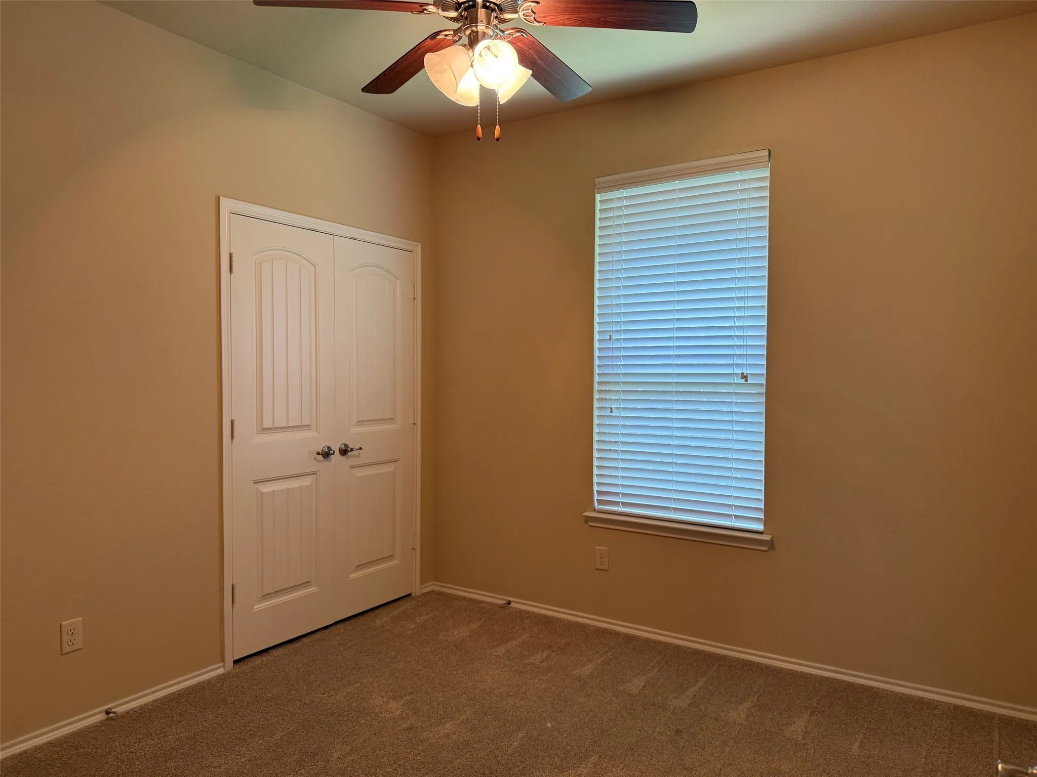 Single Family Residence For Rent in Collin County , 313 Cherry Spring Drive, Mc Kinney, Texas 75072, 3 Bedroom, 2 Bathroom, 2 Garage spaces, 1,775 Sqft, built in 2014, mls#21384689, Real Estate Agent in Mc Kinney, Homes For Rent in Collin county, Homes For Rent in Mc Kinney, Realtor in Mc Kinney Texas, Real Estate Brokerage Independent Realty Texas, Luminita Cordes Realtor