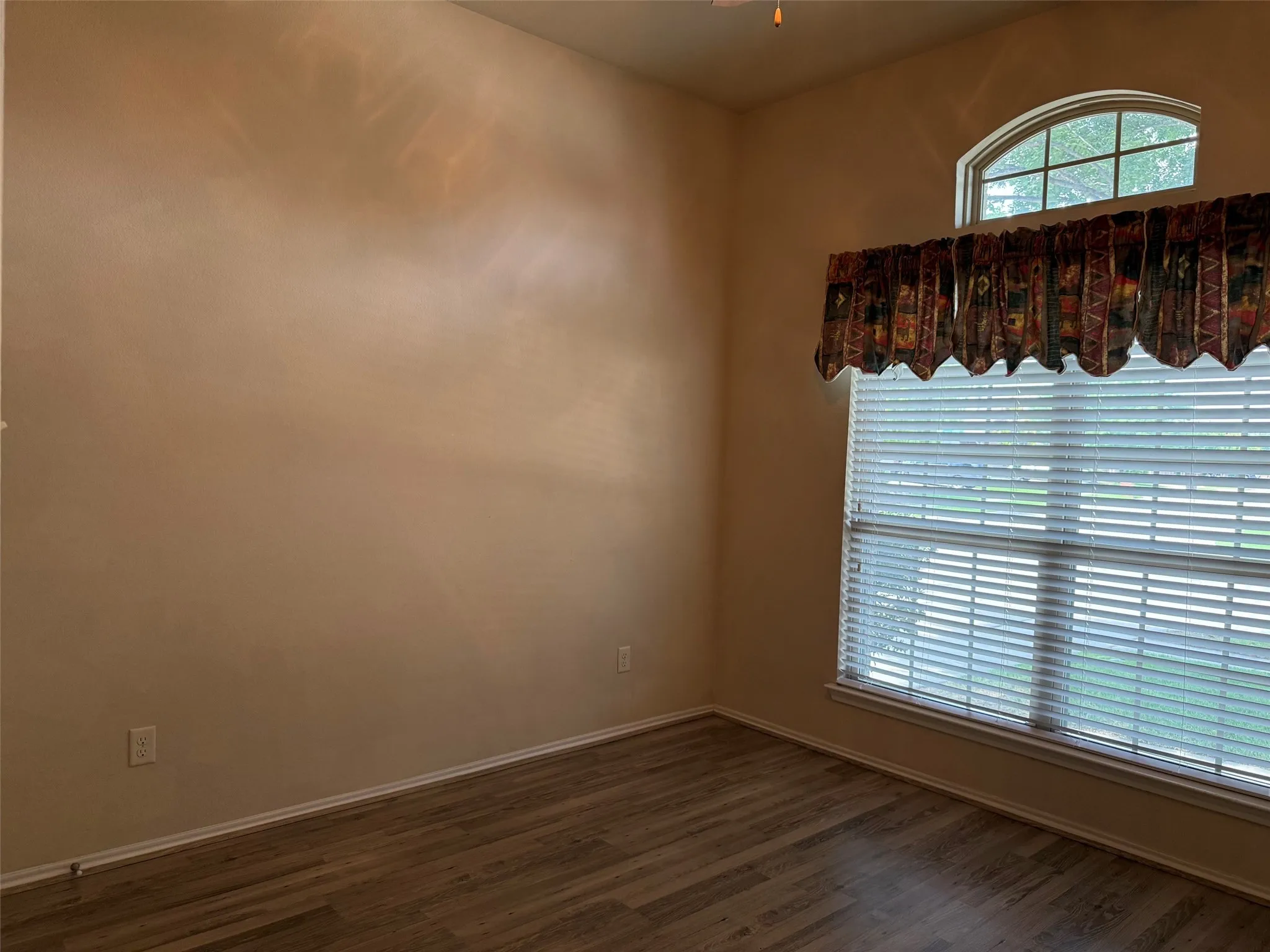 Single Family Residence For Rent in Collin County , 313 Cherry Spring Drive, Mc Kinney, Texas 75072, 3 Bedroom, 2 Bathroom, 2 Garage spaces, 1,775 Sqft, built in 2014, mls#21384689, Real Estate Agent in Mc Kinney, Homes For Rent in Collin county, Homes For Rent in Mc Kinney, Realtor in Mc Kinney Texas, Real Estate Brokerage Independent Realty Texas, Luminita Cordes Realtor
