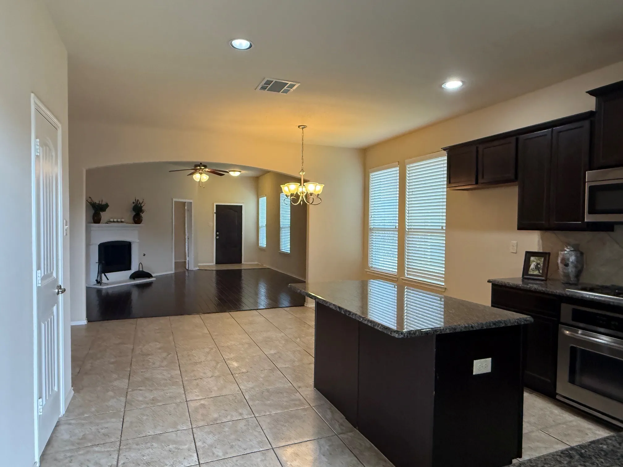 Single Family Residence For Rent in Collin County , 313 Cherry Spring Drive, Mc Kinney, Texas 75072, 3 Bedroom, 2 Bathroom, 2 Garage spaces, 1,775 Sqft, built in 2014, mls#21384689, Real Estate Agent in Mc Kinney, Homes For Rent in Collin county, Homes For Rent in Mc Kinney, Realtor in Mc Kinney Texas, Real Estate Brokerage Independent Realty Texas, Luminita Cordes Realtor
