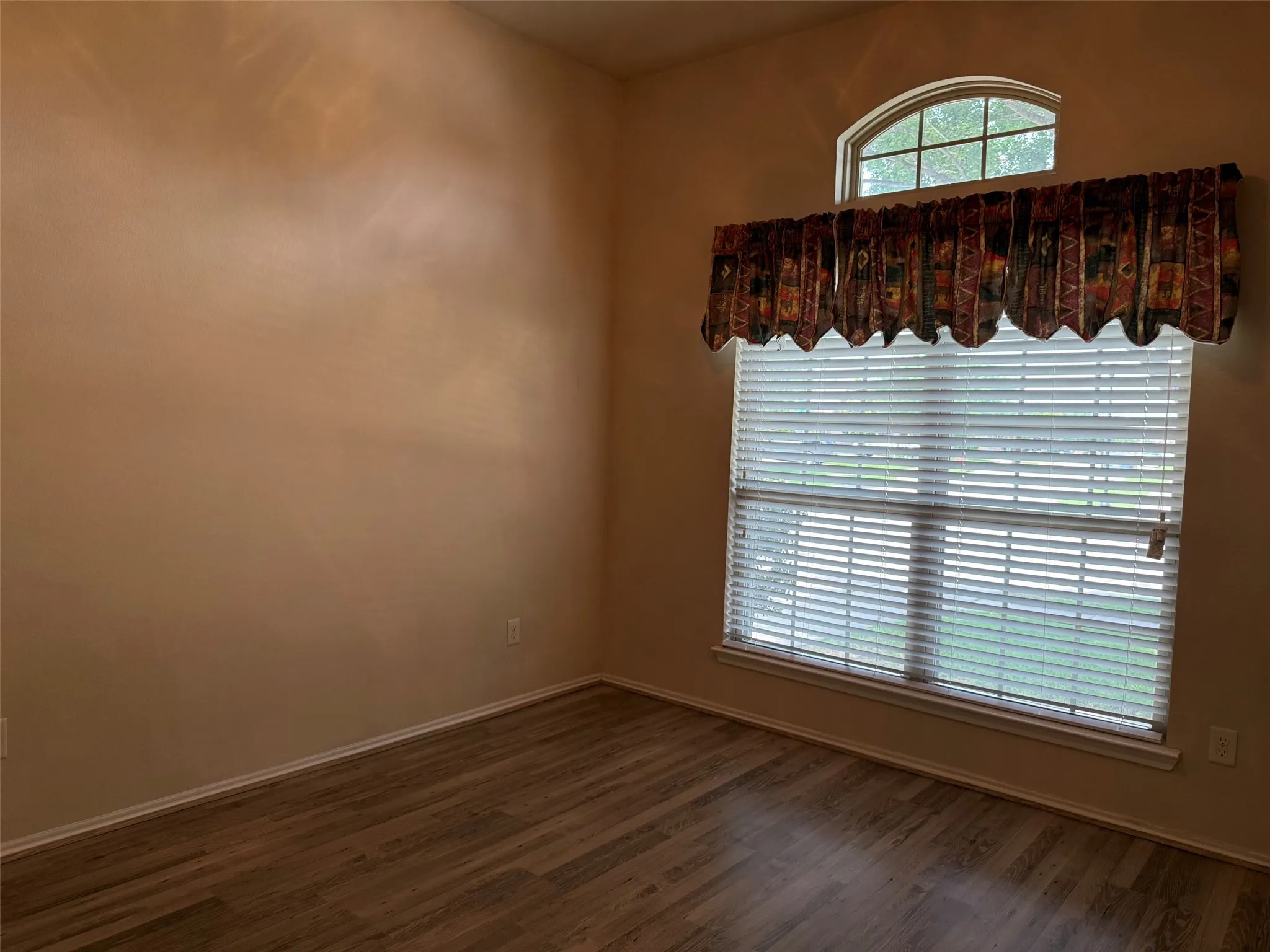 Single Family Residence For Rent in Collin County , 313 Cherry Spring Drive, Mc Kinney, Texas 75072, 3 Bedroom, 2 Bathroom, 2 Garage spaces, 1,775 Sqft, built in 2014, mls#21384689, Real Estate Agent in Mc Kinney, Homes For Rent in Collin county, Homes For Rent in Mc Kinney, Realtor in Mc Kinney Texas, Real Estate Brokerage Independent Realty Texas, Luminita Cordes Realtor