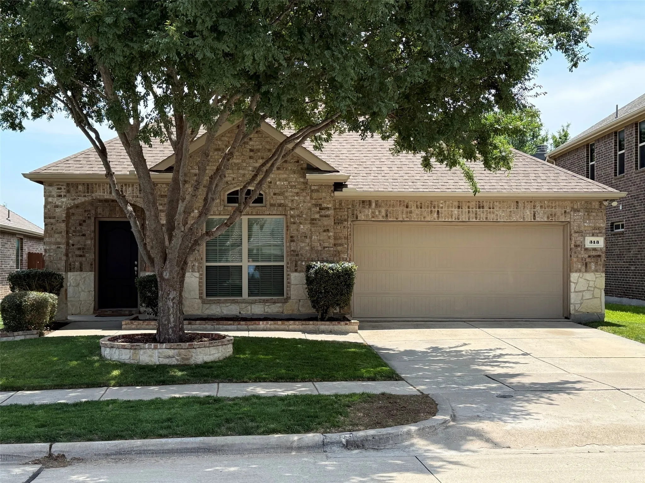 Single Family Residence For Sale in Collin County , 313 Cherry Spring Drive, Mc Kinney, Texas 75072, 4 Bedroom, 2 Bathroom, 2 Garage spaces, 1,775 Sqft, built in 2014, mls#21384662, Real Estate Agent in Mc Kinney, Homes For Sale in Collin county, Homes For Sale in Mc Kinney, Realtor in Mc Kinney Texas, Real Estate Brokerage Independent Realty Texas, Luminita Cordes Realtor