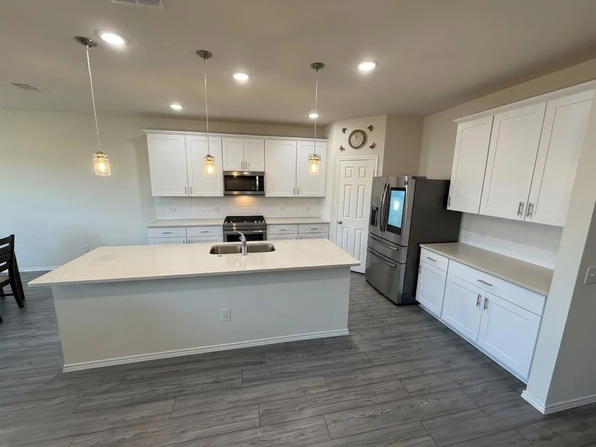 Single Family Residence For Rent in Tarrant County , 1216 Timberhurst Trail, Fort Worth, Texas 76131, 5 Bedroom, 3 Bathroom, 2 Garage spaces, 3,043 Sqft, built in 2022, mls#21380018, Real Estate Agent in Fort Worth, Homes For Rent in Tarrant county, Homes For Rent in Fort Worth, Realtor in Fort Worth Texas, Real Estate Brokerage Independent Realty Texas, Luminita Cordes Realtor