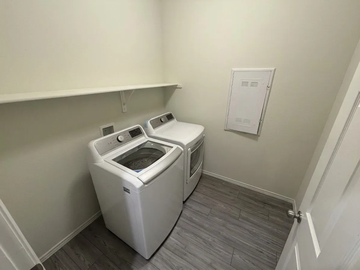 Single Family Residence For Rent in Tarrant County , 1216 Timberhurst Trail, Fort Worth, Texas 76131, 5 Bedroom, 3 Bathroom, 2 Garage spaces, 3,043 Sqft, built in 2022, mls#21380018, Real Estate Agent in Fort Worth, Homes For Rent in Tarrant county, Homes For Rent in Fort Worth, Realtor in Fort Worth Texas, Real Estate Brokerage Independent Realty Texas, Luminita Cordes Realtor