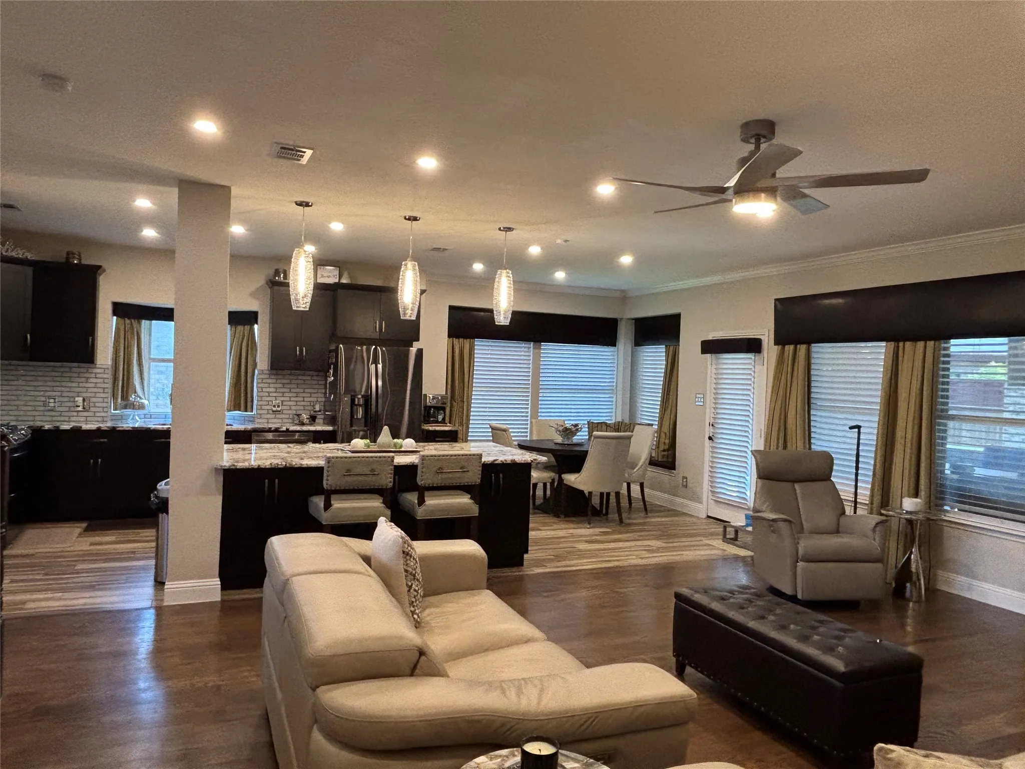 Single Family Residence For Sale in Collin County , 3112 Avery Lane, Mc Kinney, Texas 75070, 4 Bedroom, 3 Bathroom, 2 Garage spaces, 3,261 Sqft, built in 2002, mls#21383230, Real Estate Agent in Mc Kinney, Homes For Sale in Collin county, Homes For Sale in Mc Kinney, Realtor in Mc Kinney Texas, Real Estate Brokerage Independent Realty Texas, Luminita Cordes Realtor