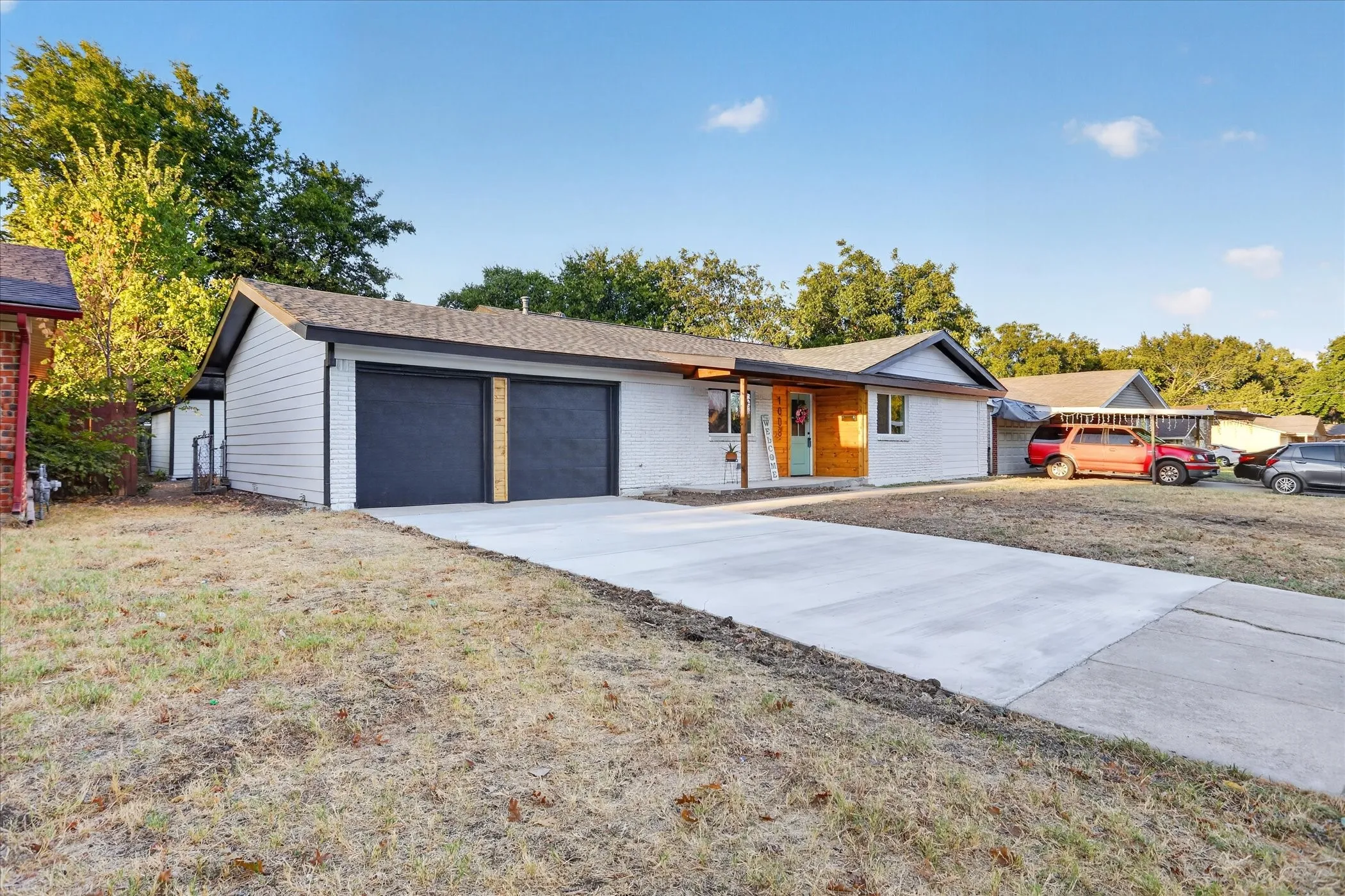 Single Family Residence For Sale in Tarrant County , 1008 Marlene Drive, Everman, Texas 76140, 3 Bedroom, 2 Bathroom, 2 Garage spaces, 1,329 Sqft, built in 1962, mls#21383981, Real Estate Agent in Everman, Homes For Sale in Tarrant county, Homes For Sale in Everman, Realtor in Everman Texas, Real Estate Brokerage Independent Realty Texas, Luminita Cordes Realtor