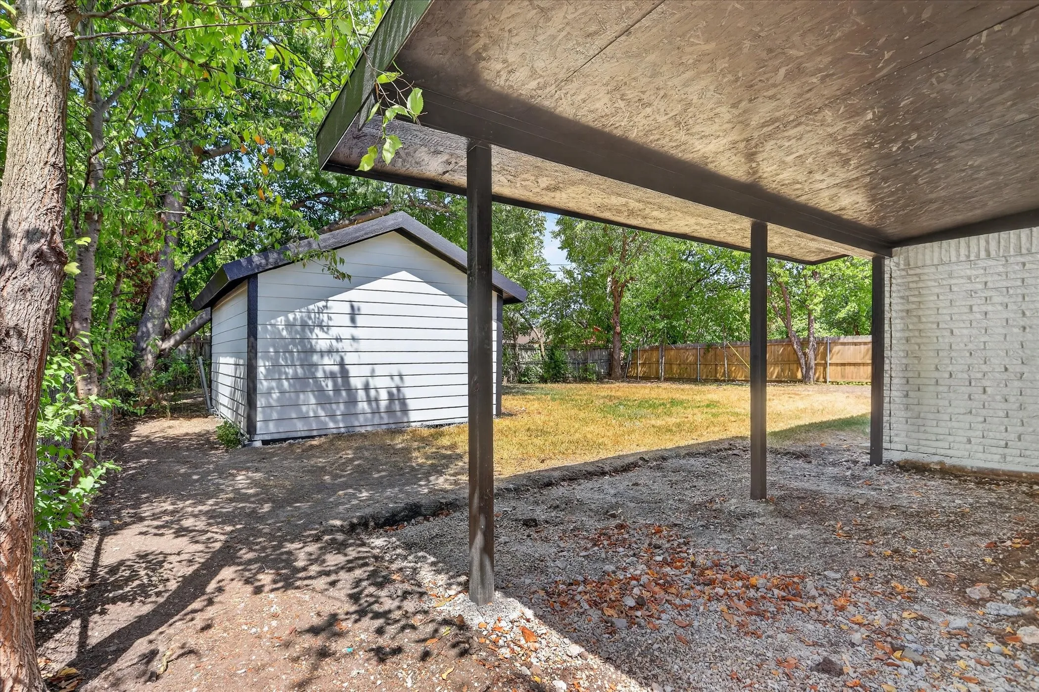 Single Family Residence For Sale in Tarrant County , 1008 Marlene Drive, Everman, Texas 76140, 3 Bedroom, 2 Bathroom, 2 Garage spaces, 1,329 Sqft, built in 1962, mls#21383981, Real Estate Agent in Everman, Homes For Sale in Tarrant county, Homes For Sale in Everman, Realtor in Everman Texas, Real Estate Brokerage Independent Realty Texas, Luminita Cordes Realtor