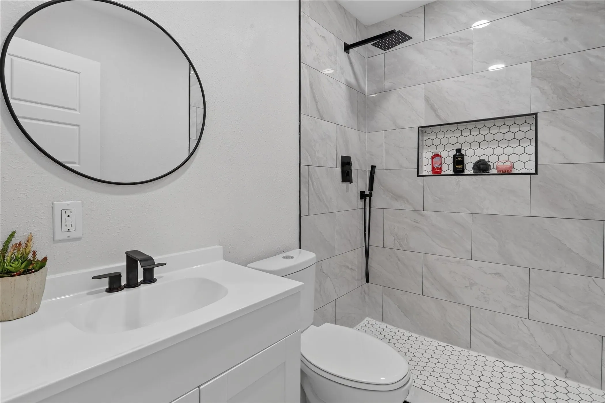 Single Family Residence For Sale in Tarrant County , 1008 Marlene Drive, Everman, Texas 76140, 3 Bedroom, 2 Bathroom, 2 Garage spaces, 1,329 Sqft, built in 1962, mls#21383981, Real Estate Agent in Everman, Homes For Sale in Tarrant county, Homes For Sale in Everman, Realtor in Everman Texas, Real Estate Brokerage Independent Realty Texas, Luminita Cordes Realtor