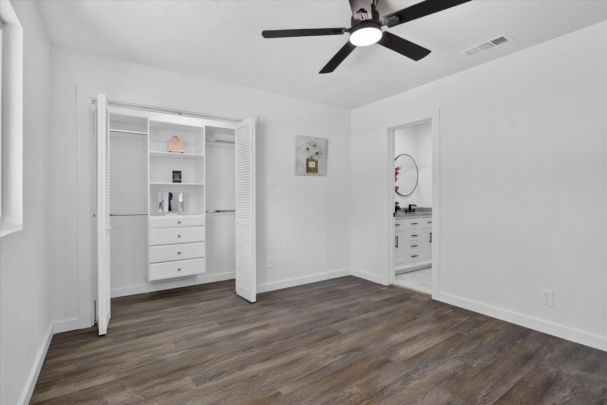 Single Family Residence For Sale in Tarrant County , 1008 Marlene Drive, Everman, Texas 76140, 3 Bedroom, 2 Bathroom, 2 Garage spaces, 1,329 Sqft, built in 1962, mls#21383981, Real Estate Agent in Everman, Homes For Sale in Tarrant county, Homes For Sale in Everman, Realtor in Everman Texas, Real Estate Brokerage Independent Realty Texas, Luminita Cordes Realtor