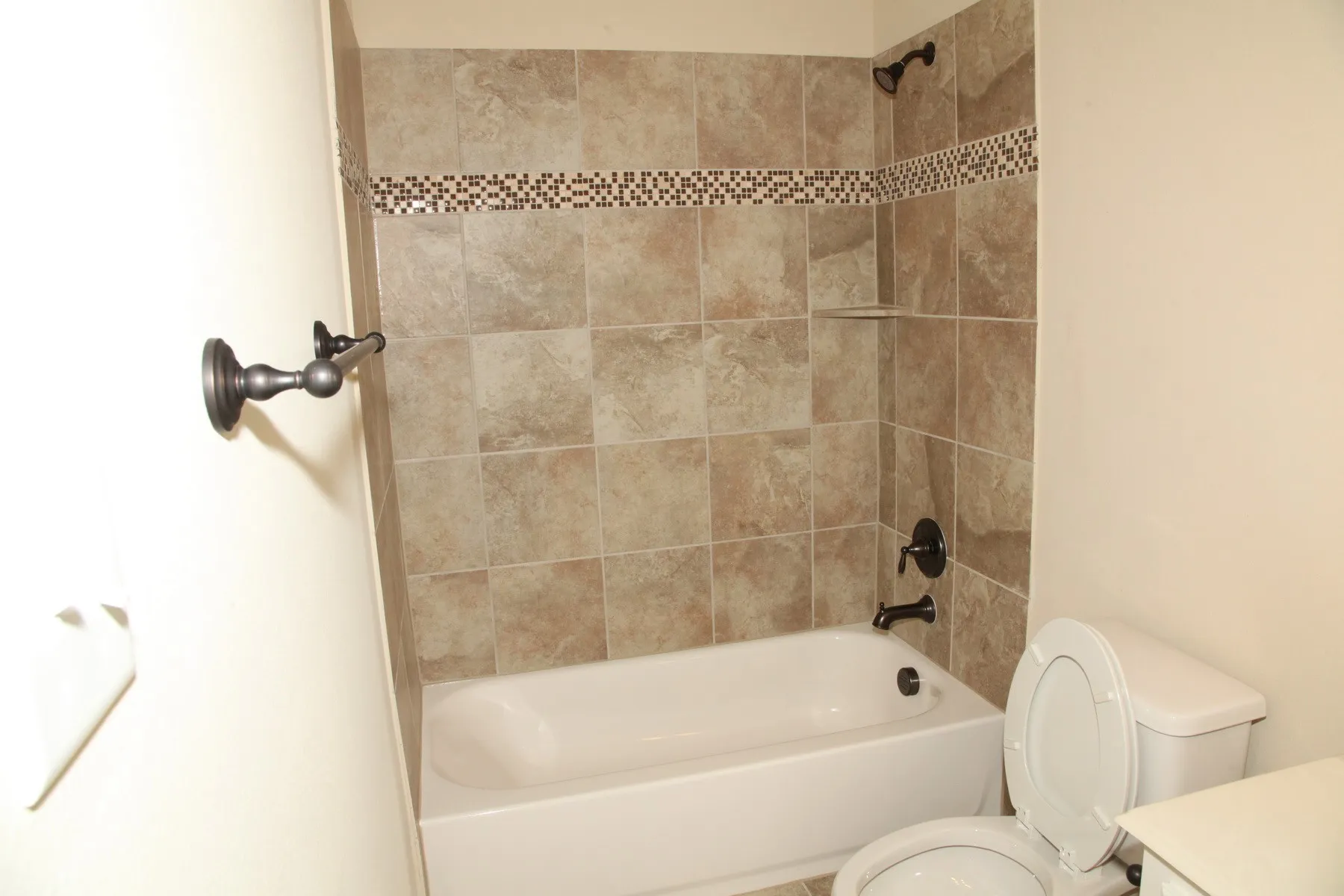 Single Family Residence For Rent in Denton County , 2025 Menominee Drive, Frisco, Texas 75033, 5 Bedroom, 4 Bathroom, 2 Garage spaces, 3,888 Sqft, built in 2017, mls#21384968, Real Estate Agent in Frisco, Homes For Rent in Denton county, Homes For Rent in Frisco, Realtor in Frisco Texas, Real Estate Brokerage Independent Realty Texas, Luminita Cordes Realtor