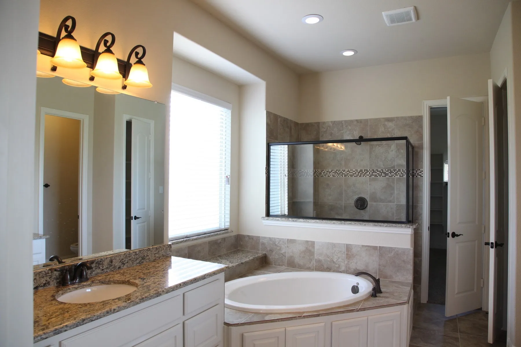 Single Family Residence For Rent in Denton County , 2025 Menominee Drive, Frisco, Texas 75033, 5 Bedroom, 4 Bathroom, 2 Garage spaces, 3,888 Sqft, built in 2017, mls#21384968, Real Estate Agent in Frisco, Homes For Rent in Denton county, Homes For Rent in Frisco, Realtor in Frisco Texas, Real Estate Brokerage Independent Realty Texas, Luminita Cordes Realtor