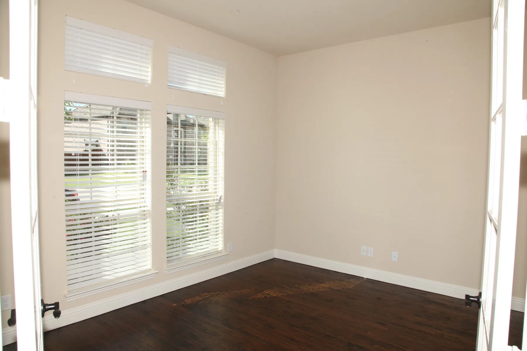 Single Family Residence For Rent in Denton County , 2025 Menominee Drive, Frisco, Texas 75033, 5 Bedroom, 4 Bathroom, 2 Garage spaces, 3,888 Sqft, built in 2017, mls#21384968, Real Estate Agent in Frisco, Homes For Rent in Denton county, Homes For Rent in Frisco, Realtor in Frisco Texas, Real Estate Brokerage Independent Realty Texas, Luminita Cordes Realtor