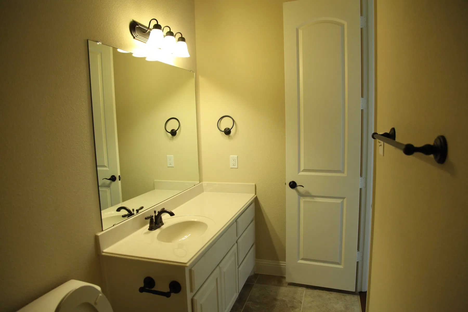 Single Family Residence For Rent in Denton County , 2025 Menominee Drive, Frisco, Texas 75033, 5 Bedroom, 4 Bathroom, 2 Garage spaces, 3,888 Sqft, built in 2017, mls#21384968, Real Estate Agent in Frisco, Homes For Rent in Denton county, Homes For Rent in Frisco, Realtor in Frisco Texas, Real Estate Brokerage Independent Realty Texas, Luminita Cordes Realtor