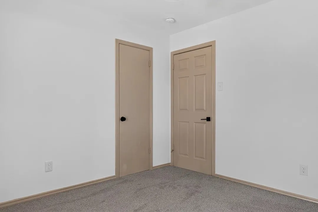 Single Family Residence For Rent in Dallas County , 3811 Ovid Avenue, Dallas, Texas 75224, 4 Bedroom, 2 Bathroom, 1 Garage spaces, 2,121 Sqft, built in 1961, mls#21384971, Real Estate Agent in Dallas, Homes For Rent in Dallas county, Homes For Rent in Dallas, Realtor in Dallas Texas, Real Estate Brokerage Independent Realty Texas, Luminita Cordes Realtor