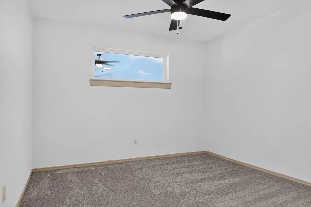 Single Family Residence For Rent in Dallas County , 3811 Ovid Avenue, Dallas, Texas 75224, 4 Bedroom, 2 Bathroom, 1 Garage spaces, 2,121 Sqft, built in 1961, mls#21384971, Real Estate Agent in Dallas, Homes For Rent in Dallas county, Homes For Rent in Dallas, Realtor in Dallas Texas, Real Estate Brokerage Independent Realty Texas, Luminita Cordes Realtor