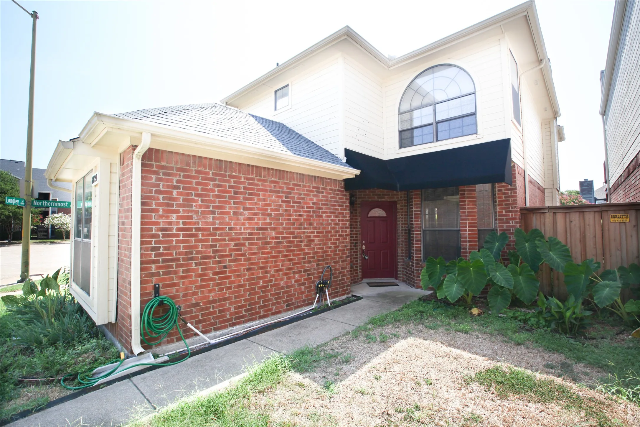 Single Family Residence For Rent in Collin County , 6024 Longley Court, Dallas, Texas 75252, 3 Bedroom, 3 Bathroom, 2 Garage spaces, 1,785 Sqft, built in 1991, mls#21380054, Real Estate Agent in Dallas, Homes For Rent in Collin county, Homes For Rent in Dallas, Realtor in Dallas Texas, Real Estate Brokerage Independent Realty Texas, Luminita Cordes Realtor