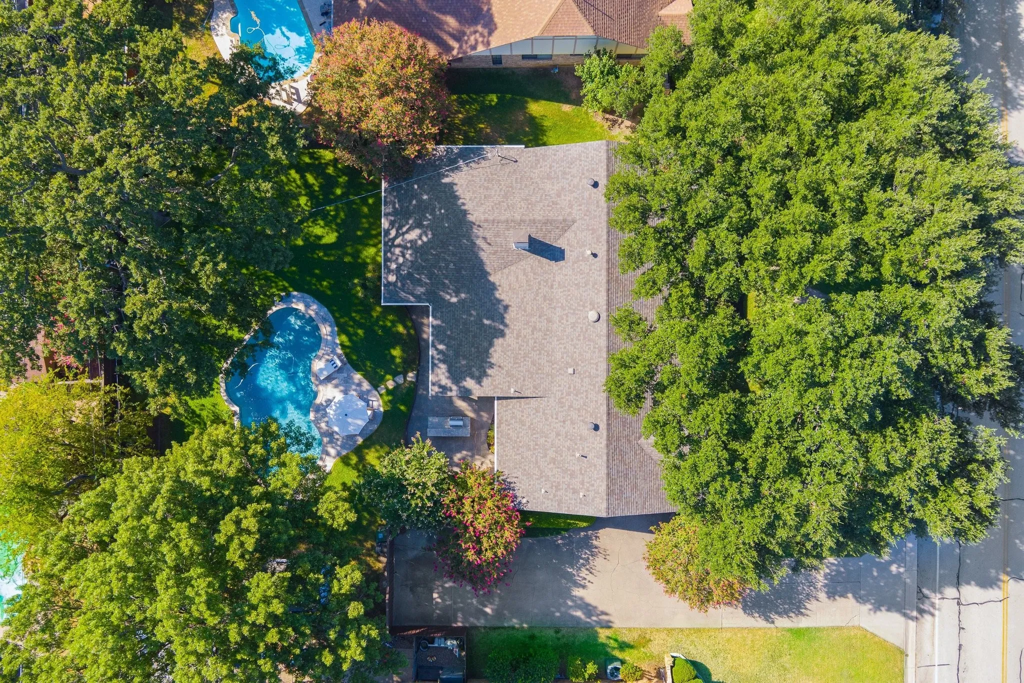 Single Family Residence For Sale in Denton County , 536 Sellmeyer Lane, Highland Village, Texas 75077, 4 Bedroom, 3 Bathroom, Garage spaces, 2,798 Sqft, built in 1975, mls#21383349, Real Estate Agent in Highland Village, Homes For Sale in Denton county, Homes For Sale in Highland Village, Realtor in Highland Village Texas, Real Estate Brokerage Independent Realty Texas, Luminita Cordes Realtor