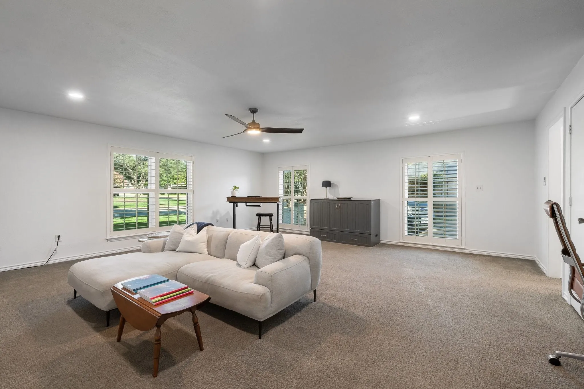 Single Family Residence For Sale in Denton County , 536 Sellmeyer Lane, Highland Village, Texas 75077, 4 Bedroom, 3 Bathroom, Garage spaces, 2,798 Sqft, built in 1975, mls#21383349, Real Estate Agent in Highland Village, Homes For Sale in Denton county, Homes For Sale in Highland Village, Realtor in Highland Village Texas, Real Estate Brokerage Independent Realty Texas, Luminita Cordes Realtor