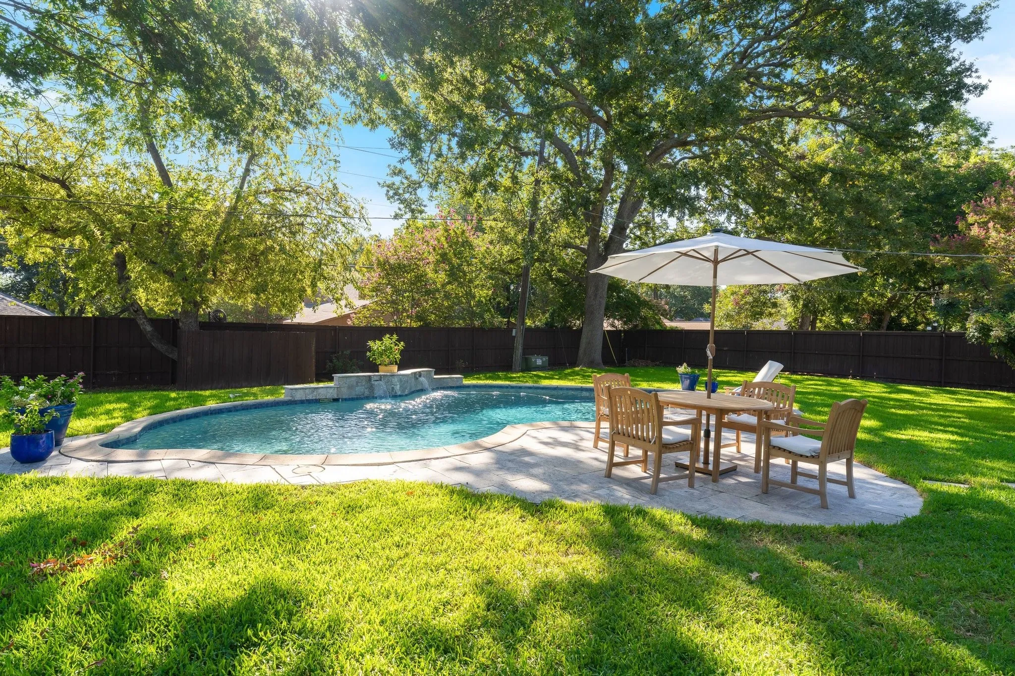Single Family Residence For Sale in Denton County , 536 Sellmeyer Lane, Highland Village, Texas 75077, 4 Bedroom, 3 Bathroom, Garage spaces, 2,798 Sqft, built in 1975, mls#21383349, Real Estate Agent in Highland Village, Homes For Sale in Denton county, Homes For Sale in Highland Village, Realtor in Highland Village Texas, Real Estate Brokerage Independent Realty Texas, Luminita Cordes Realtor