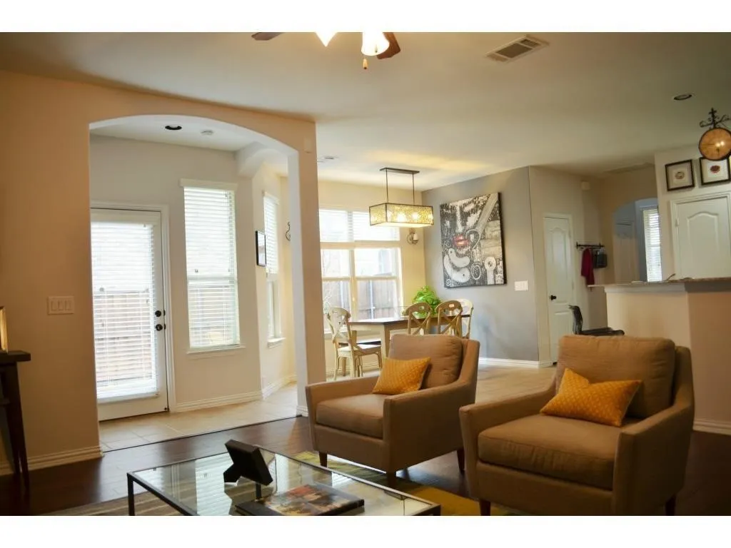 Single Family Residence For Rent in Collin County , 3532 Pillar Drive, Plano, Texas 75025, 3 Bedroom, 3 Bathroom, 2 Garage spaces, 2,104 Sqft, built in 2012, mls#21384973, Real Estate Agent in Plano, Homes For Rent in Collin county, Homes For Rent in Plano, Realtor in Plano Texas, Real Estate Brokerage Independent Realty Texas, Luminita Cordes Realtor