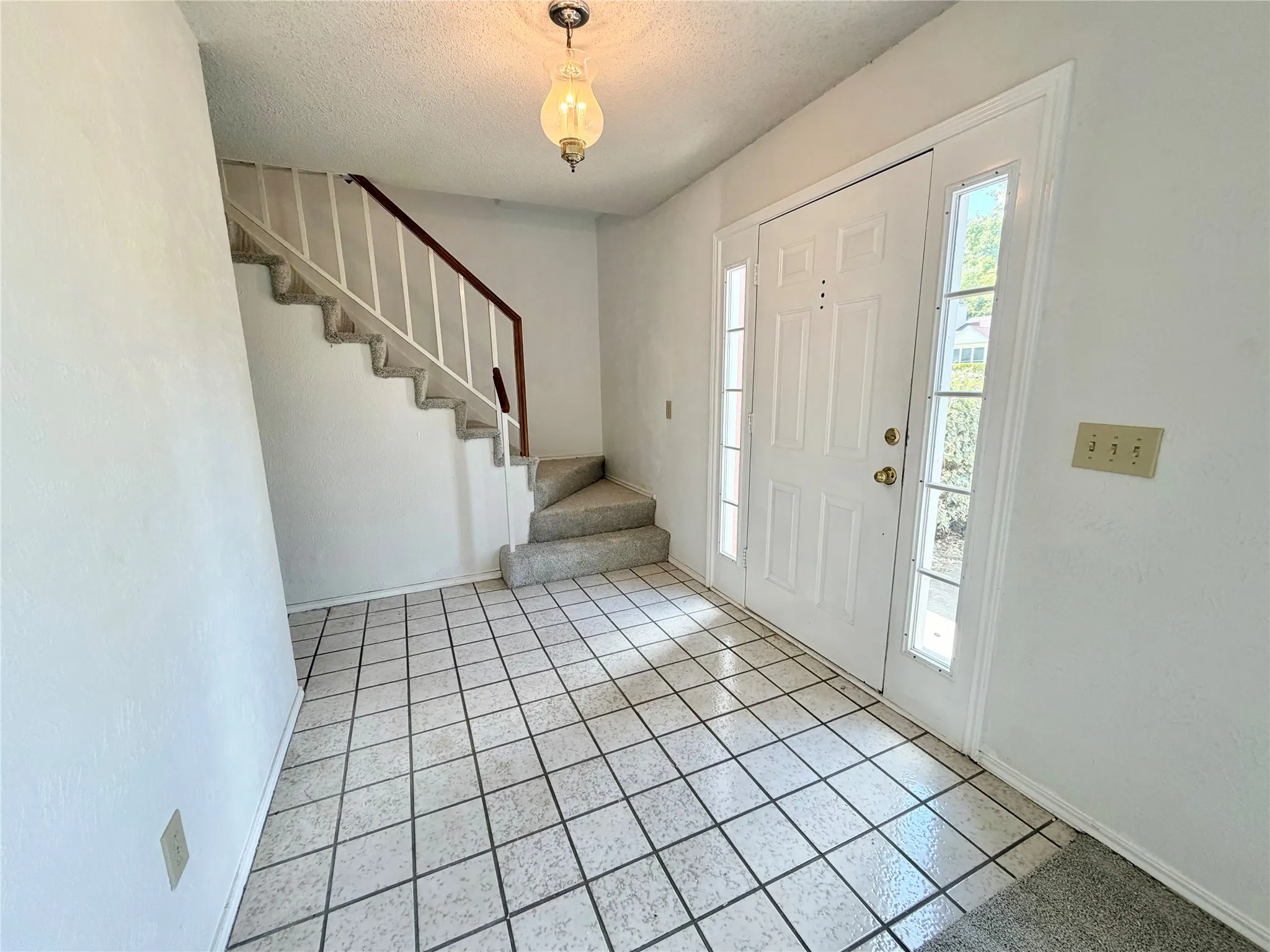 Single Family Residence For Rent in Dallas County , 2126 Country Dell Drive, Garland, Texas 75040, 4 Bedroom, 3 Bathroom, 2 Garage spaces, 2,616 Sqft, built in 1986, mls#21383925, Real Estate Agent in Garland, Homes For Rent in Dallas county, Homes For Rent in Garland, Realtor in Garland Texas, Real Estate Brokerage Independent Realty Texas, Luminita Cordes Realtor