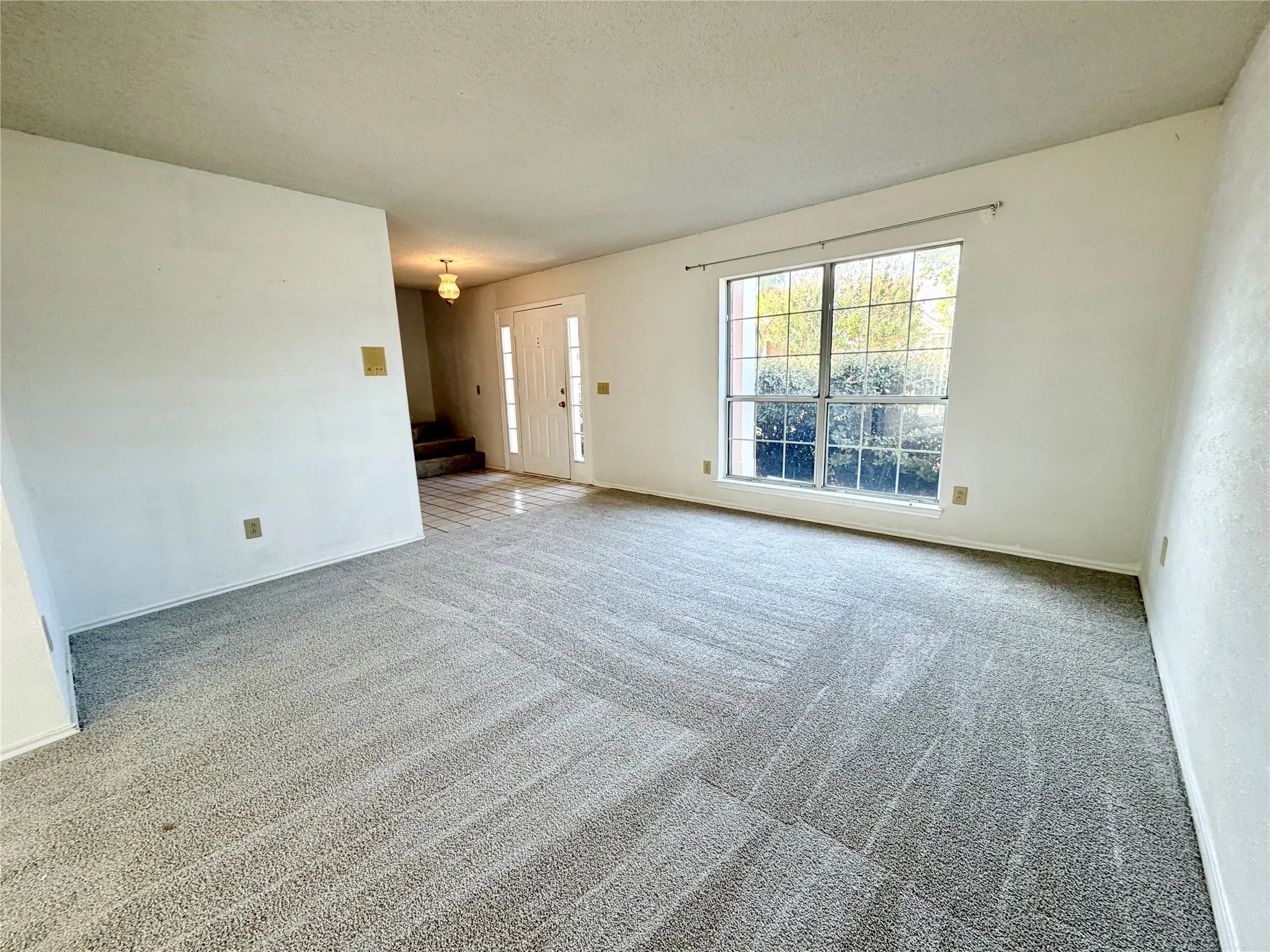 Single Family Residence For Rent in Dallas County , 2126 Country Dell Drive, Garland, Texas 75040, 4 Bedroom, 3 Bathroom, 2 Garage spaces, 2,616 Sqft, built in 1986, mls#21383925, Real Estate Agent in Garland, Homes For Rent in Dallas county, Homes For Rent in Garland, Realtor in Garland Texas, Real Estate Brokerage Independent Realty Texas, Luminita Cordes Realtor