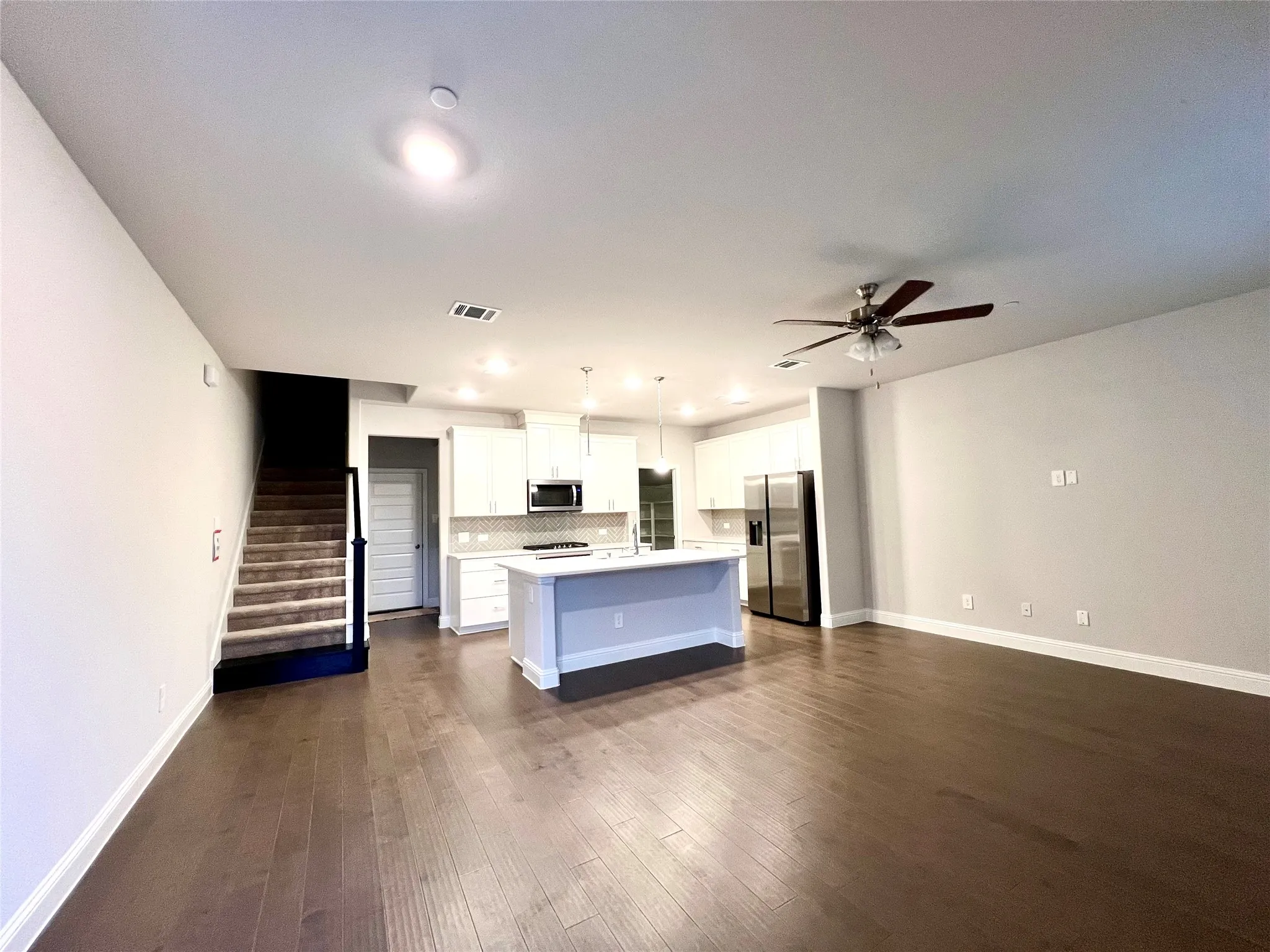 Townhouse For Sale in Collin County , 3541 Declan Drive, Plano, Texas 75074, 4 Bedroom, 4 Bathroom, 2 Garage spaces, 2,035 Sqft, built in 2022, mls#21384779, Real Estate Agent in Plano, Homes For Sale in Collin county, Homes For Sale in Plano, Realtor in Plano Texas, Real Estate Brokerage Independent Realty Texas, Luminita Cordes Realtor