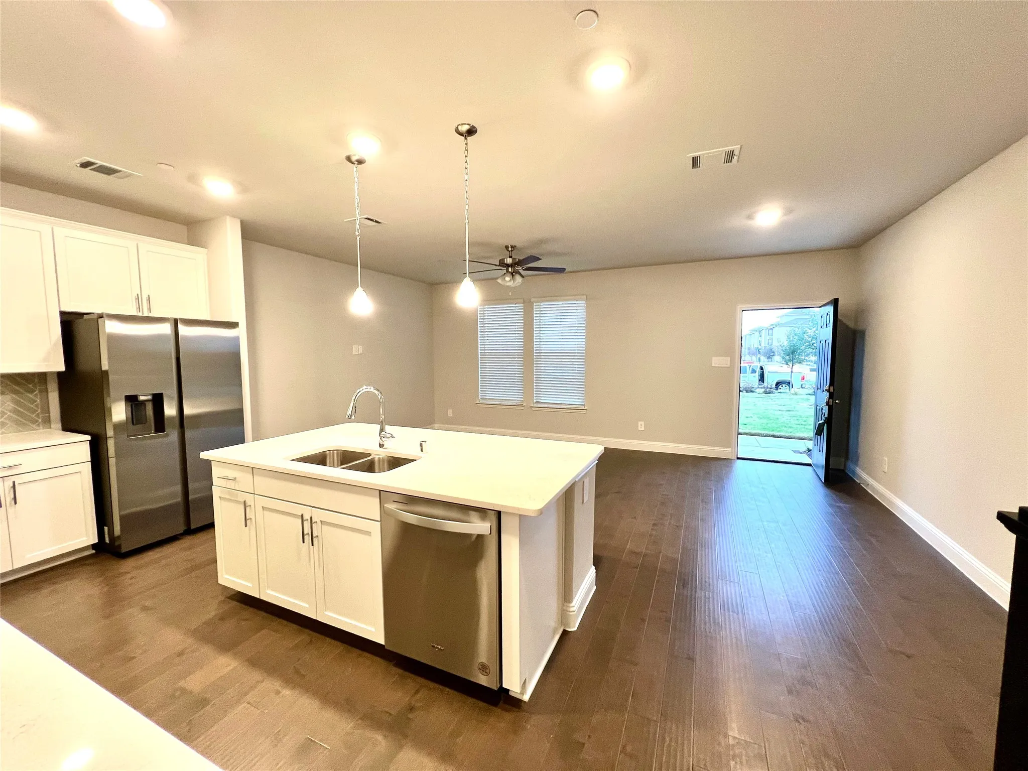Townhouse For Sale in Collin County , 3541 Declan Drive, Plano, Texas 75074, 4 Bedroom, 4 Bathroom, 2 Garage spaces, 2,035 Sqft, built in 2022, mls#21384779, Real Estate Agent in Plano, Homes For Sale in Collin county, Homes For Sale in Plano, Realtor in Plano Texas, Real Estate Brokerage Independent Realty Texas, Luminita Cordes Realtor