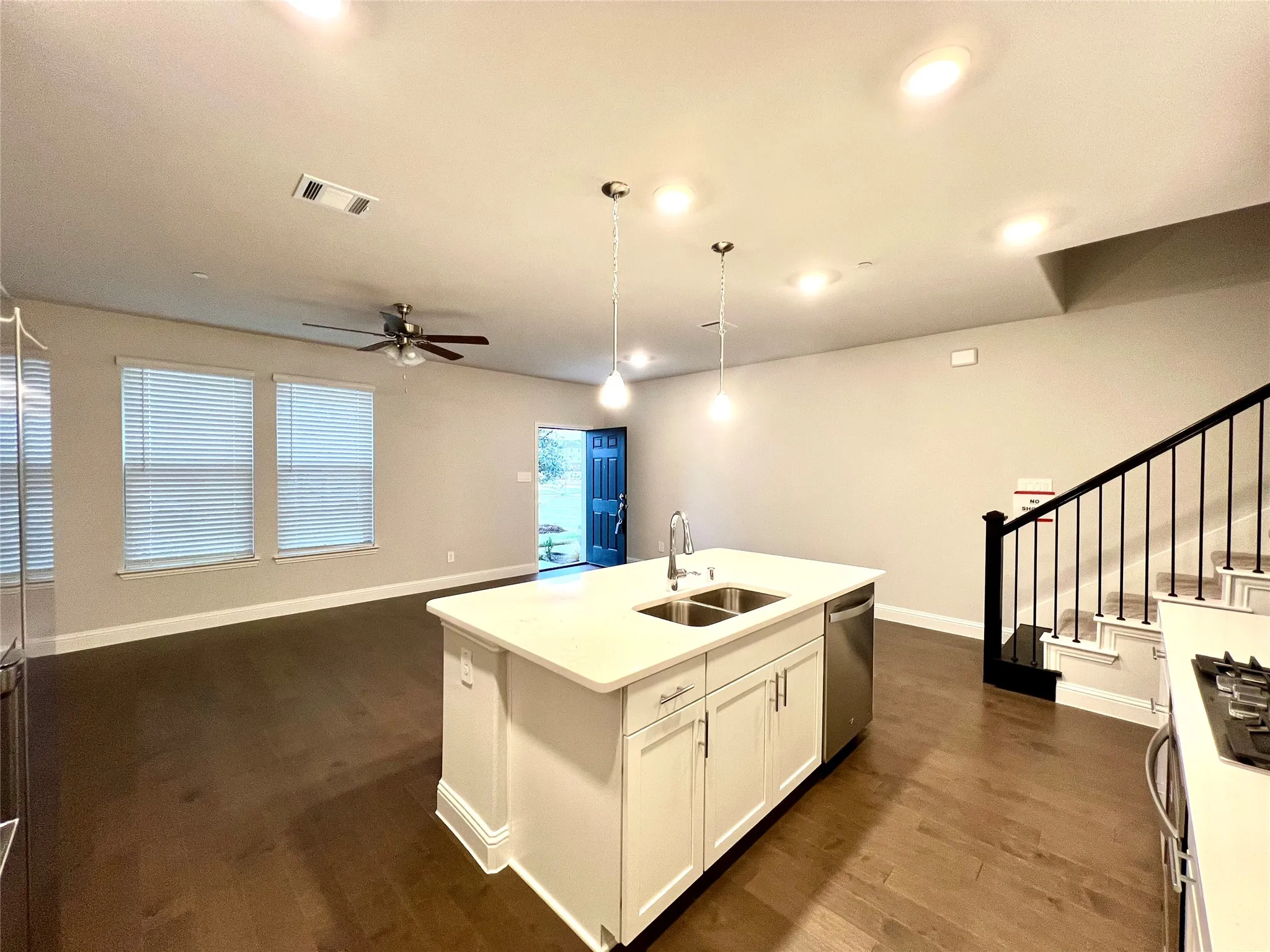 Townhouse For Sale in Collin County , 3541 Declan Drive, Plano, Texas 75074, 4 Bedroom, 4 Bathroom, 2 Garage spaces, 2,035 Sqft, built in 2022, mls#21384779, Real Estate Agent in Plano, Homes For Sale in Collin county, Homes For Sale in Plano, Realtor in Plano Texas, Real Estate Brokerage Independent Realty Texas, Luminita Cordes Realtor