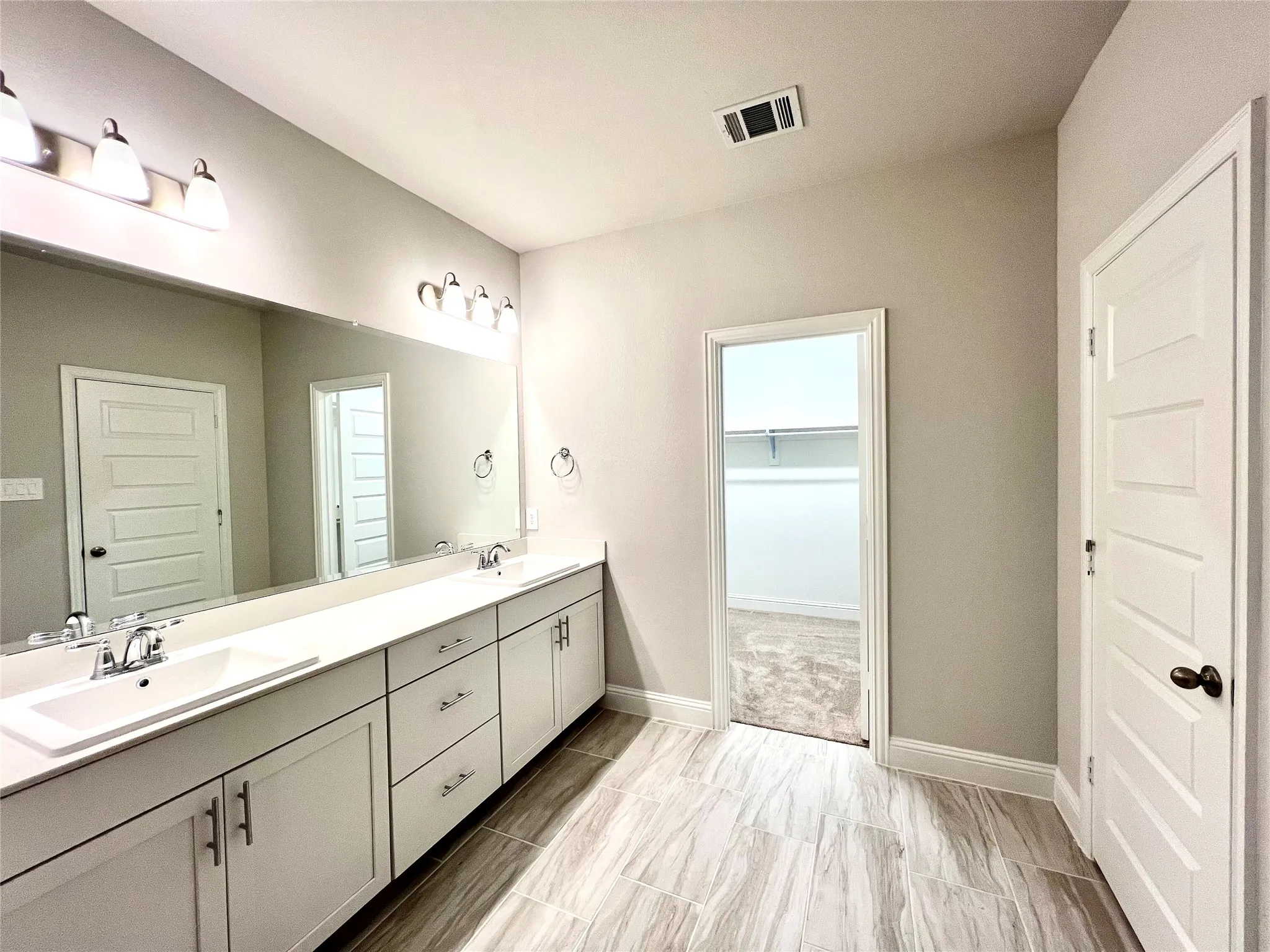 Townhouse For Sale in Collin County , 3541 Declan Drive, Plano, Texas 75074, 4 Bedroom, 4 Bathroom, 2 Garage spaces, 2,035 Sqft, built in 2022, mls#21384779, Real Estate Agent in Plano, Homes For Sale in Collin county, Homes For Sale in Plano, Realtor in Plano Texas, Real Estate Brokerage Independent Realty Texas, Luminita Cordes Realtor